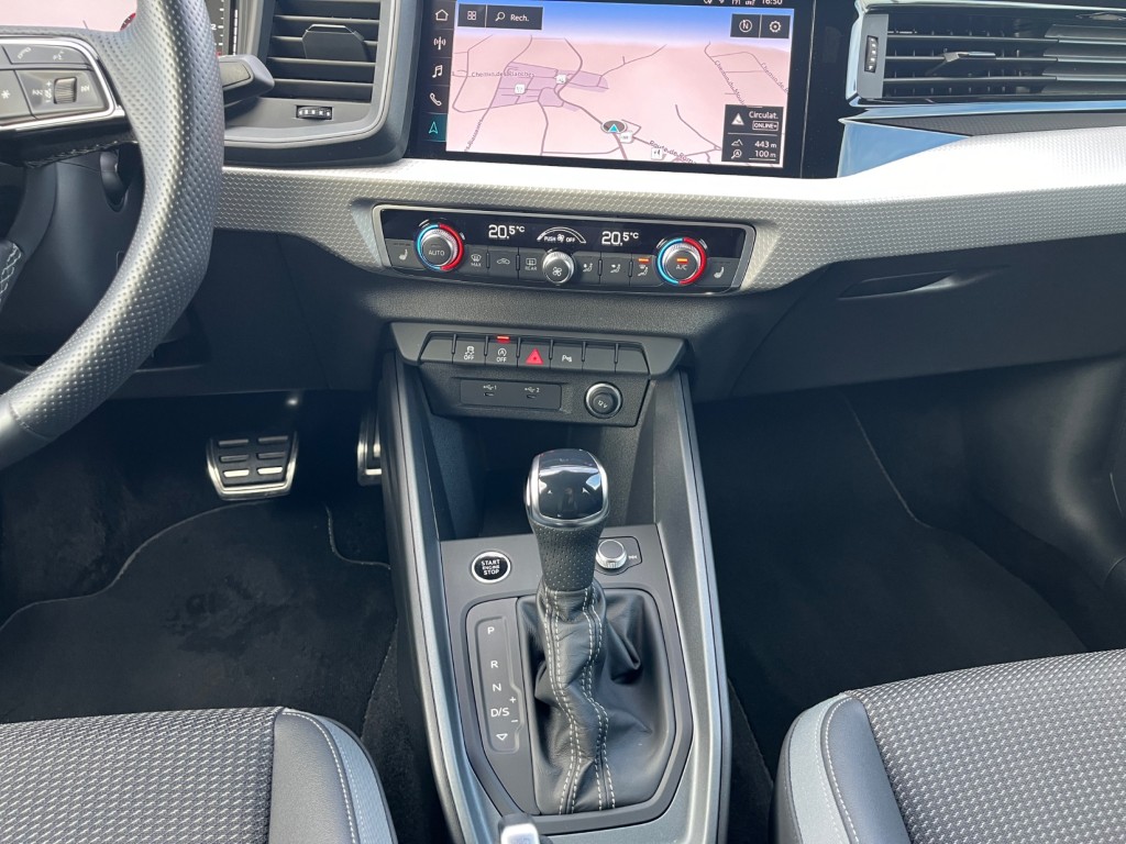AUDI A1 Sportback 30 TFSI S Line Attraction S-tronic-image-14