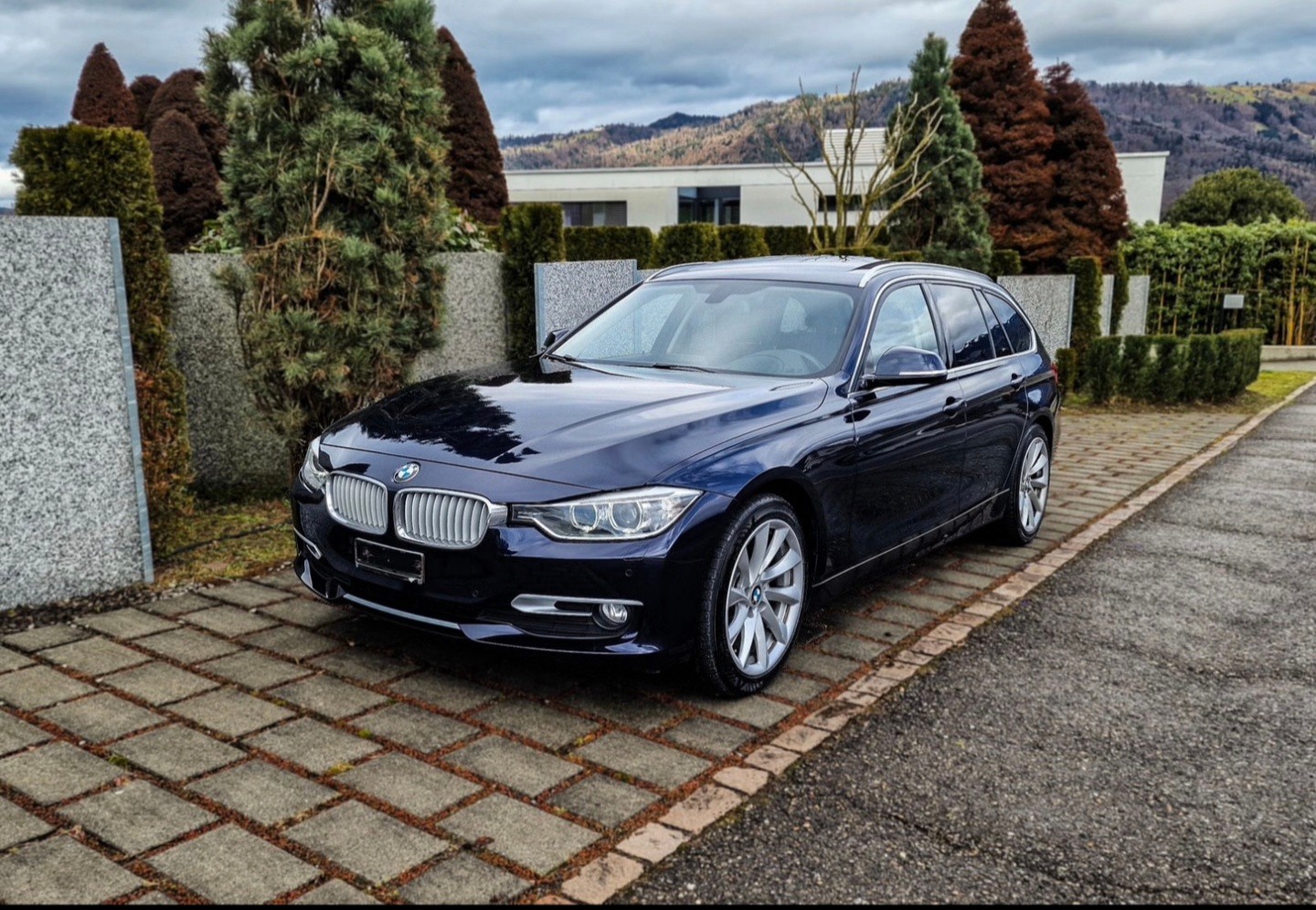 BMW 320d-image-0