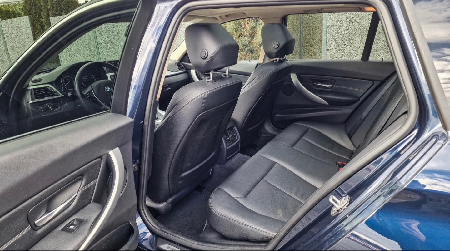 BMW 320d-image-7