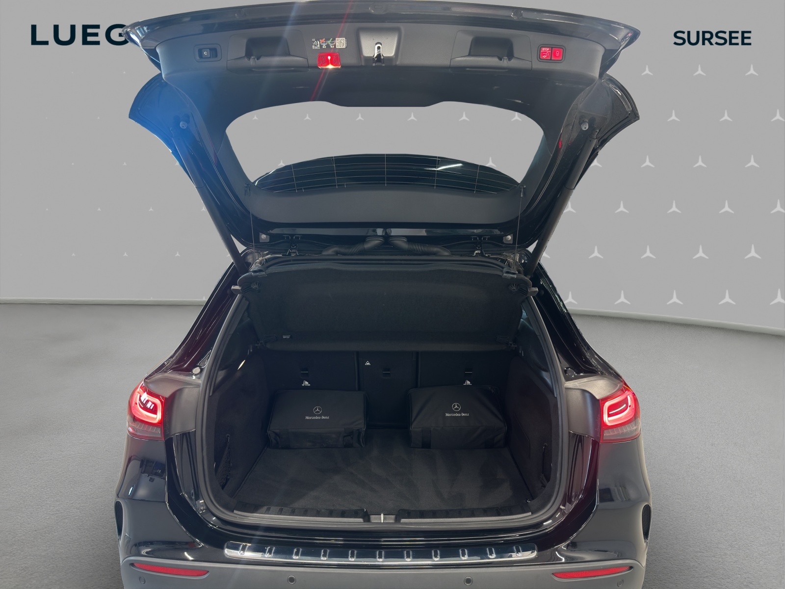 MERCEDES-BENZ GLA 250e AMG Line 8G-DCT-image-14
