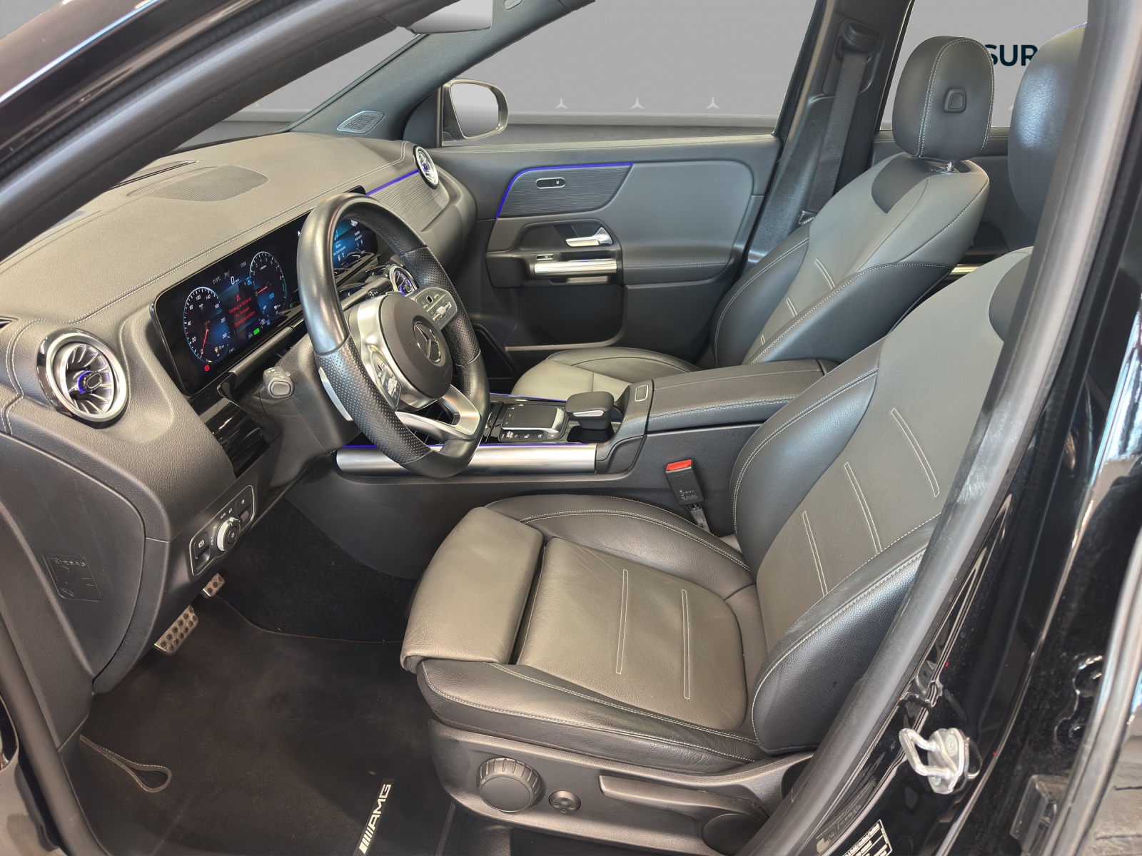 MERCEDES-BENZ GLA 250e AMG Line 8G-DCT-image-7