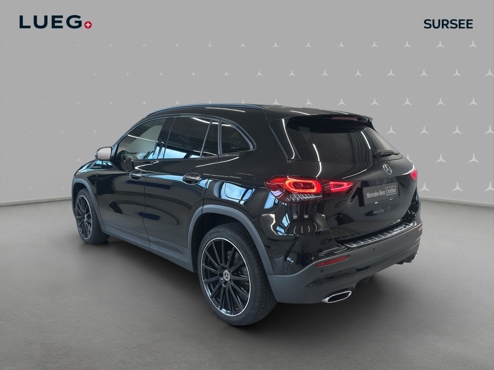 MERCEDES-BENZ GLA 250e AMG Line 8G-DCT-image-2