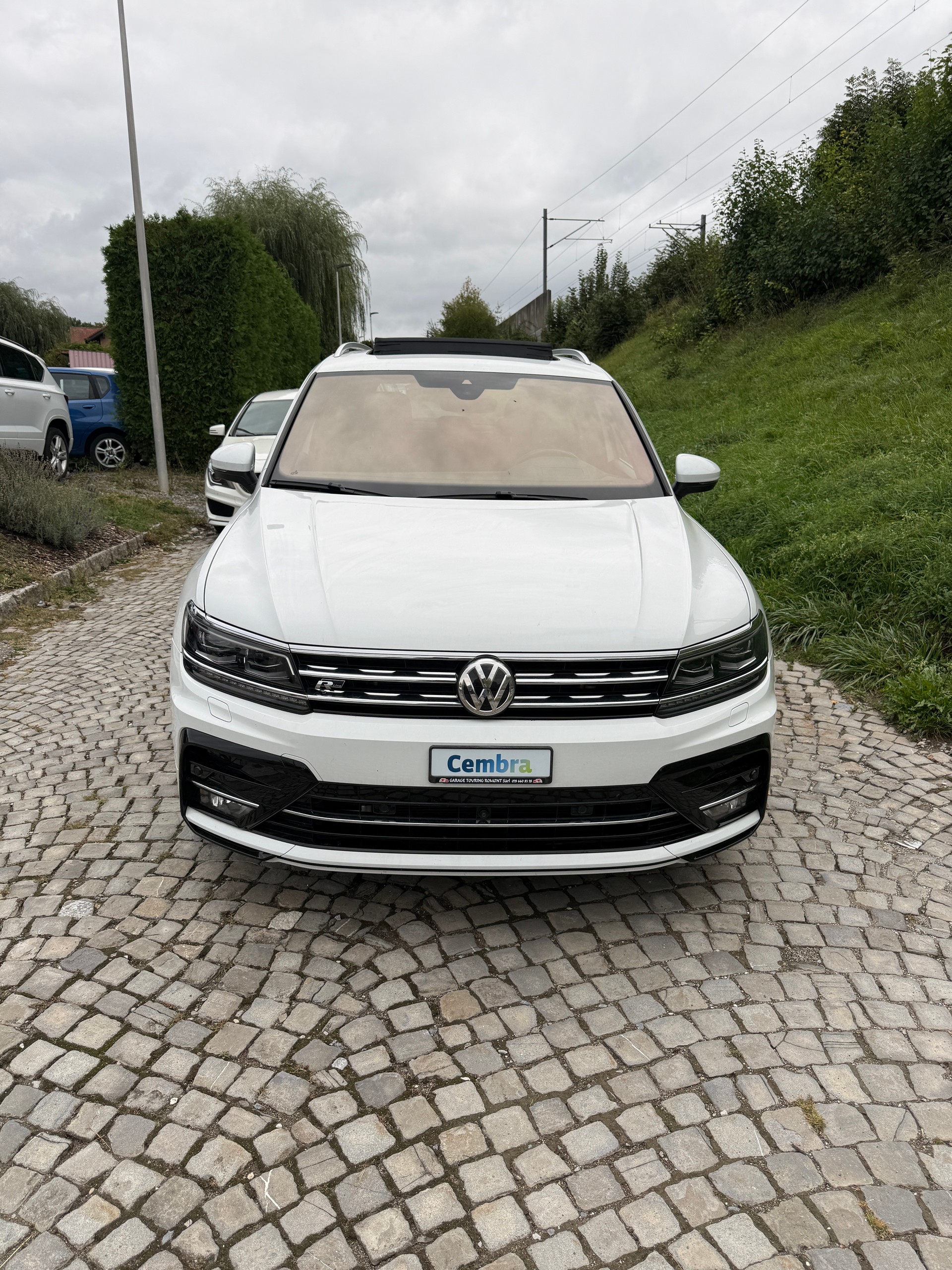 VW Tiguan 2.0TSI RLine 4Motion DSG-showroom-element-3