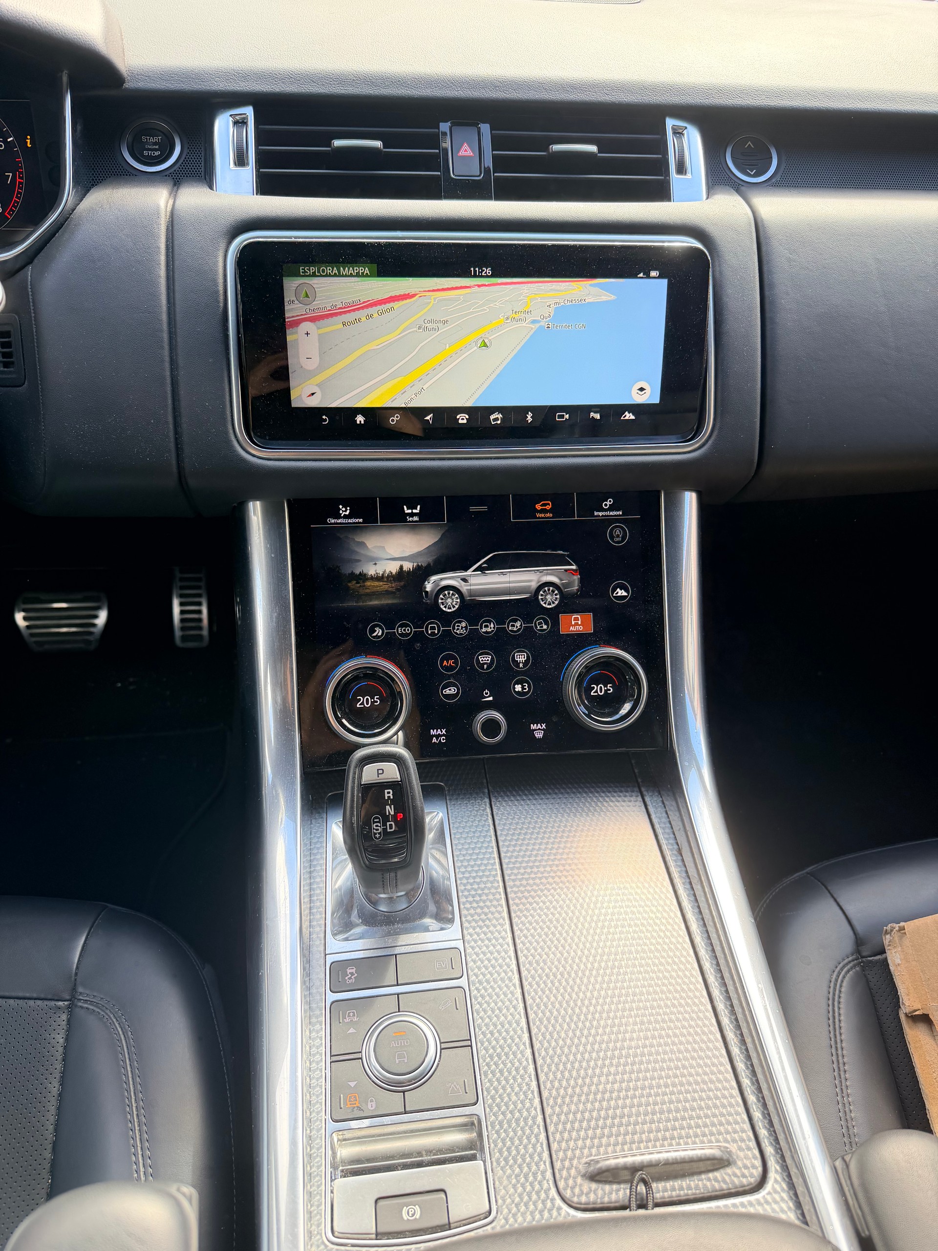 LAND ROVER 2.0 P400e HSE Dynamic-image-4