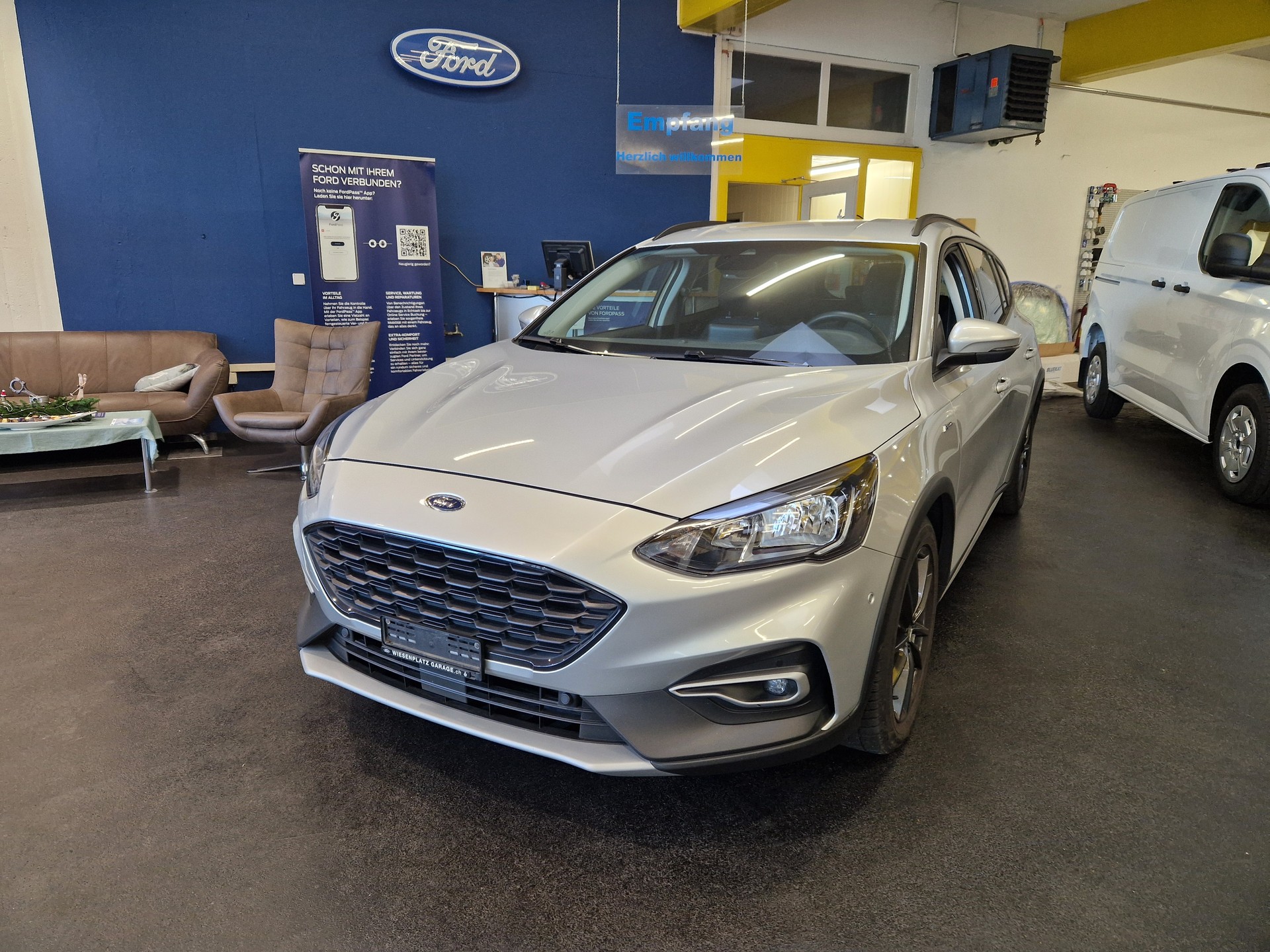 FORD Focus 1.0 SCTi Active Automat-image-1
