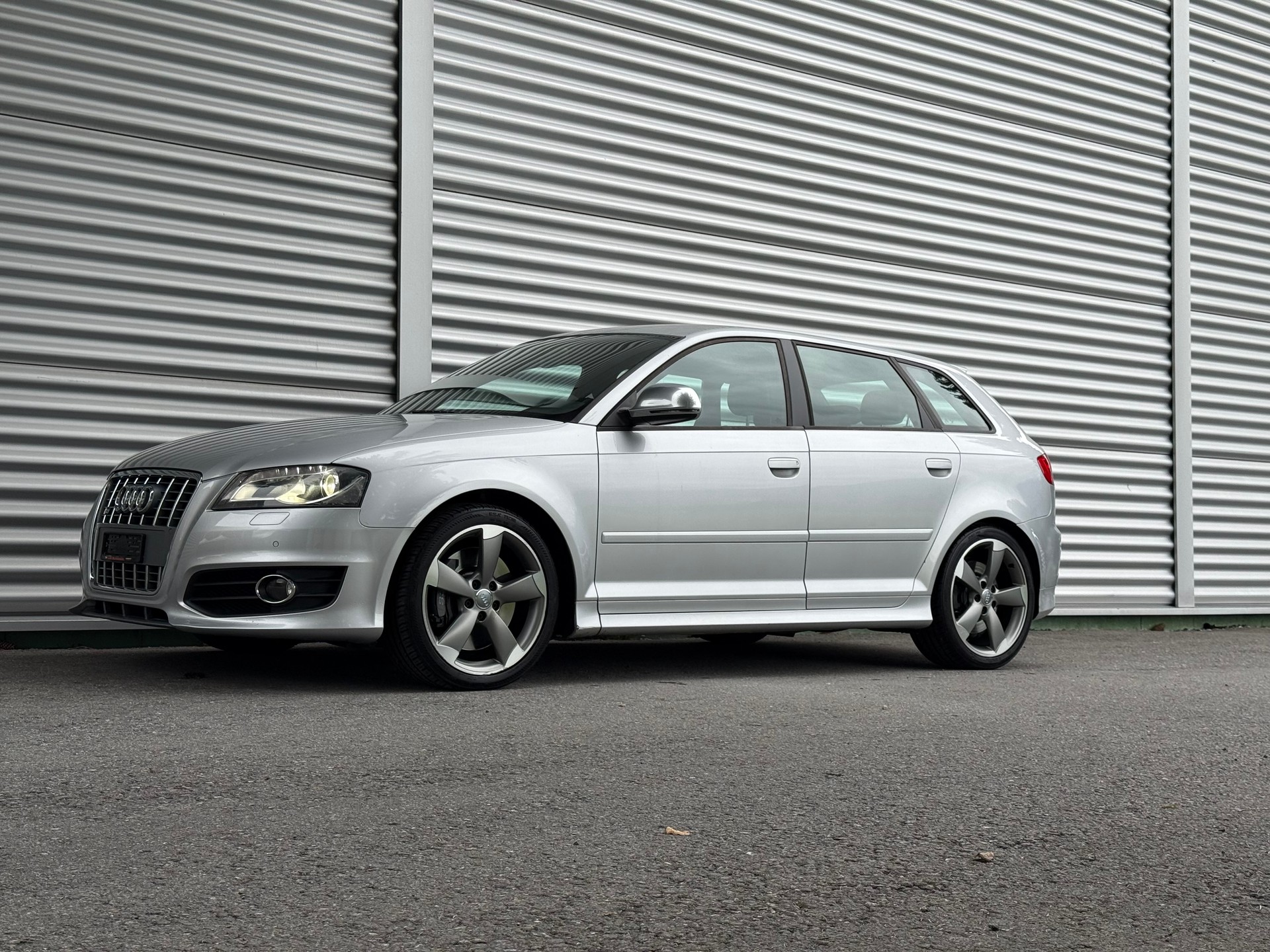 AUDI S3 Sportback 2.0 TFSI quattro S-tronic-image-1