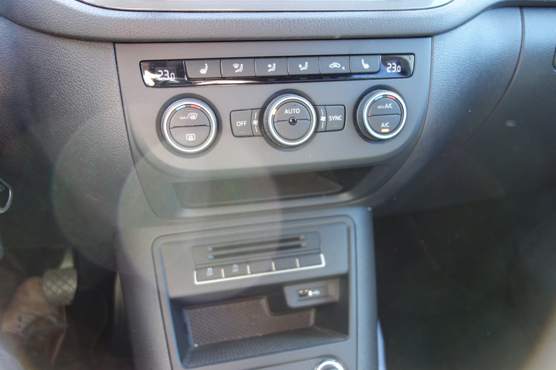 VW Tiguan 1.4 TSI BlueMotion Trend&Fun 4x2-image-9