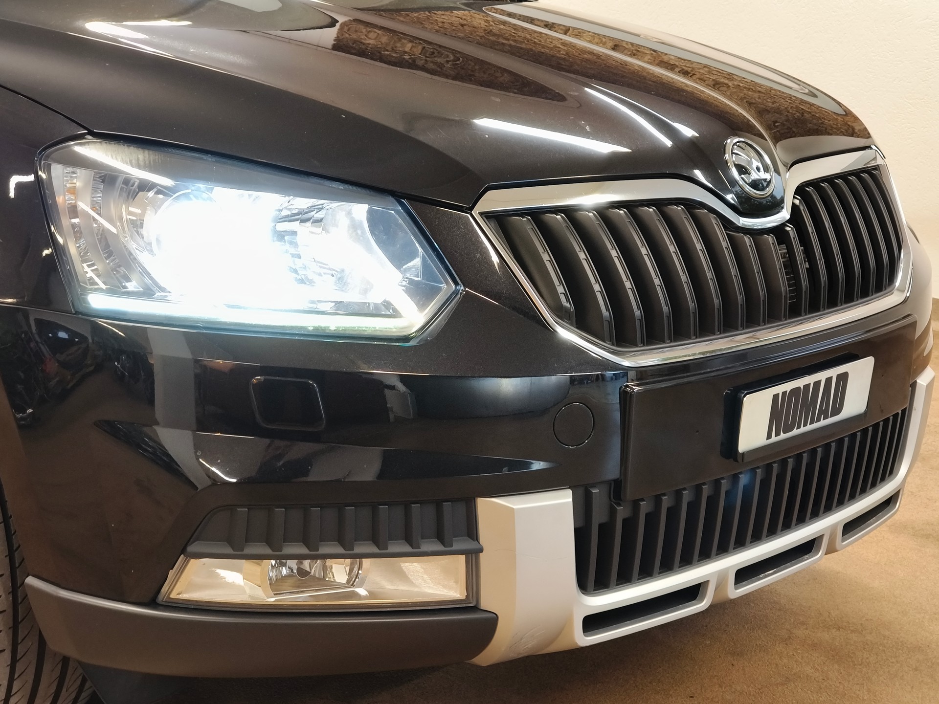 SKODA Yeti 2.0 TDI Elegance 4x4 DSG-image-8