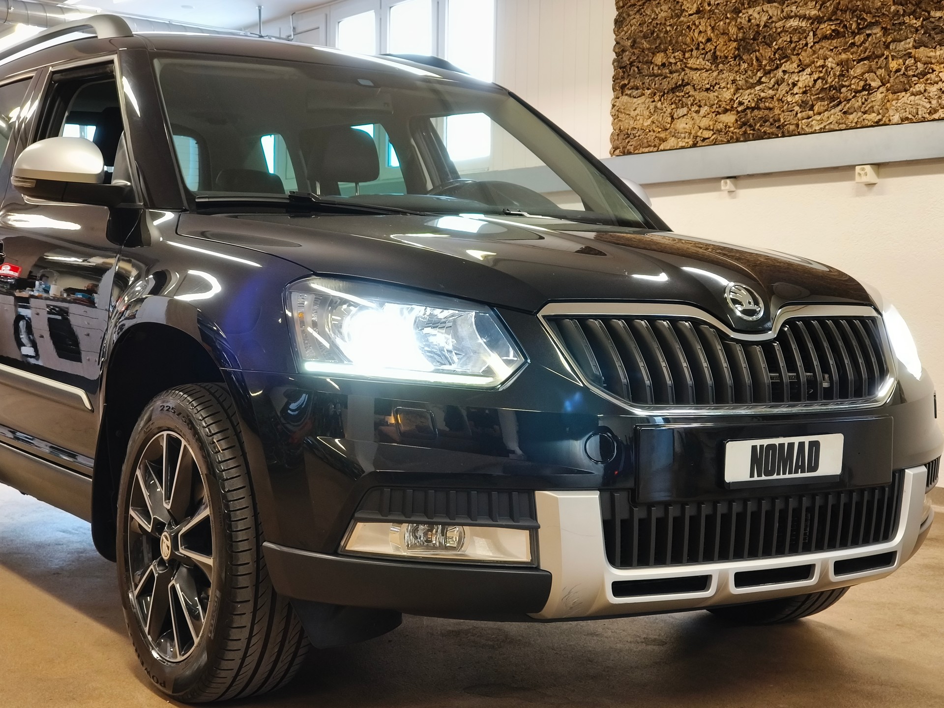 SKODA Yeti 2.0 TDI Elegance 4x4 DSG-image-7