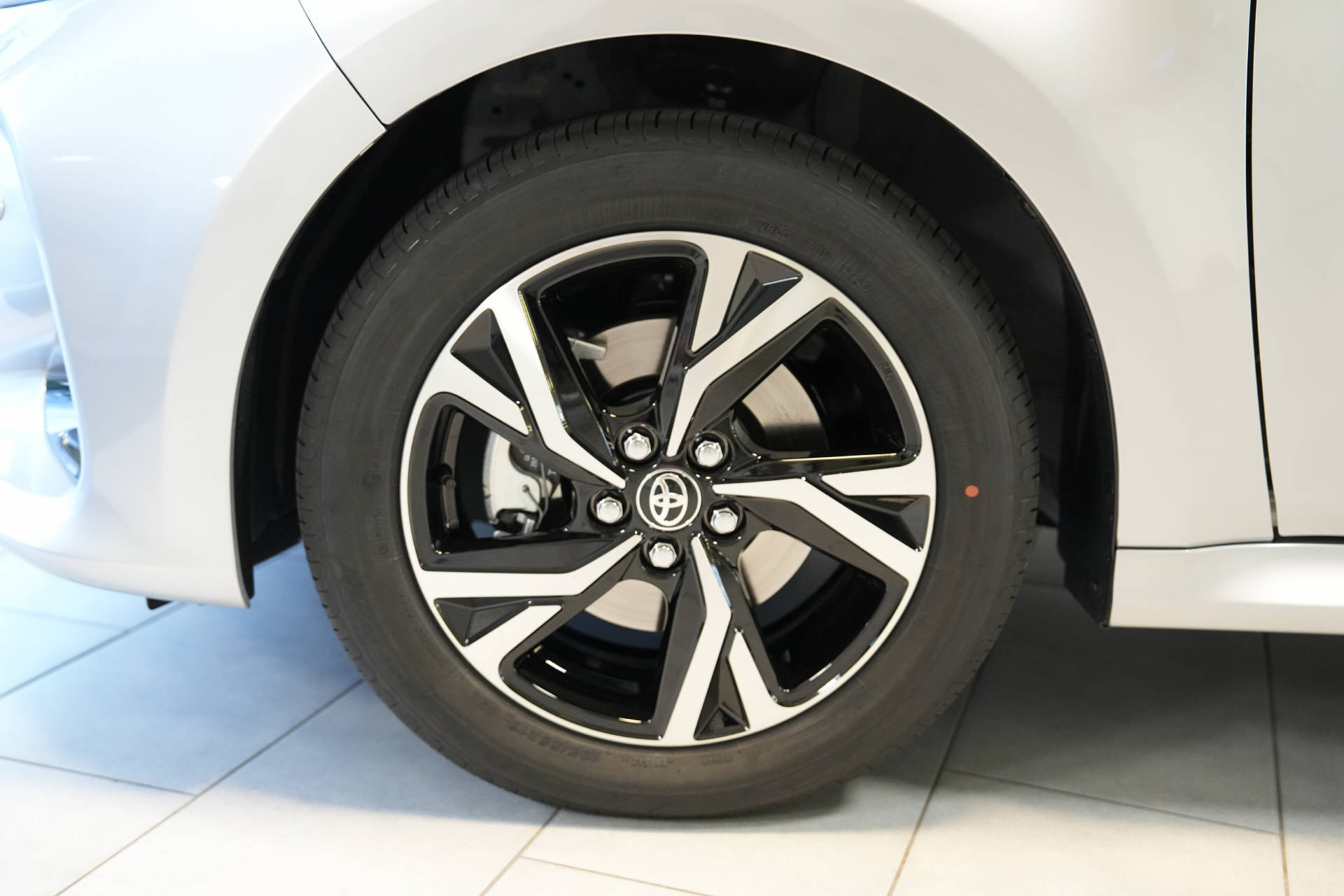 TOYOTA Yaris 1.5 VVT-i HSD Trend-image-5