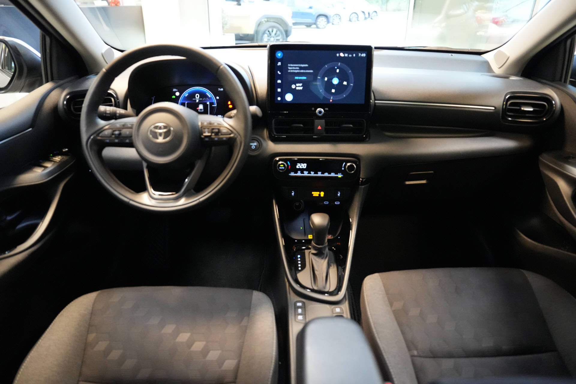 TOYOTA Yaris 1.5 VVT-i HSD Trend-image-7