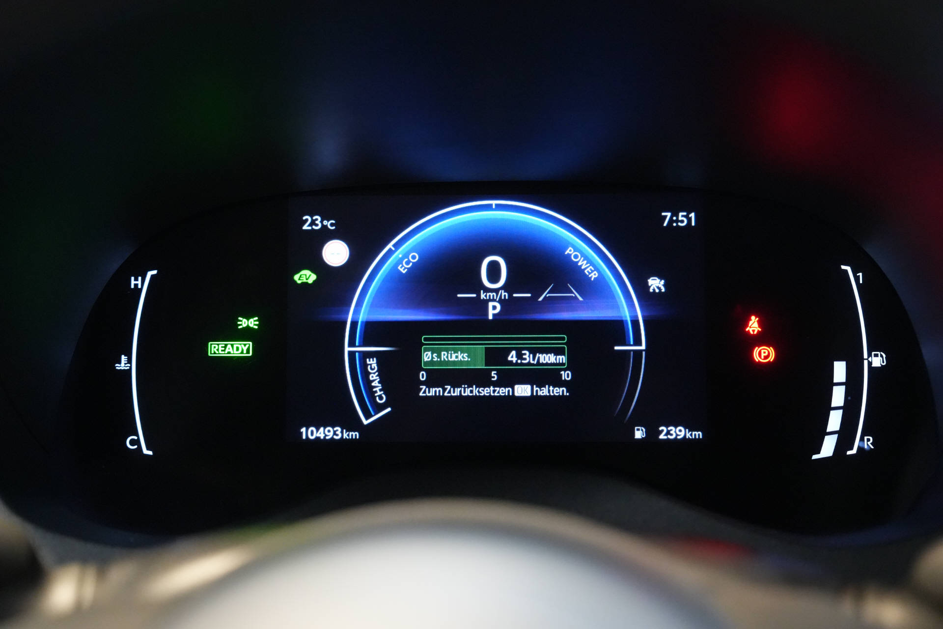 TOYOTA Yaris 1.5 VVT-i HSD Trend-image-13
