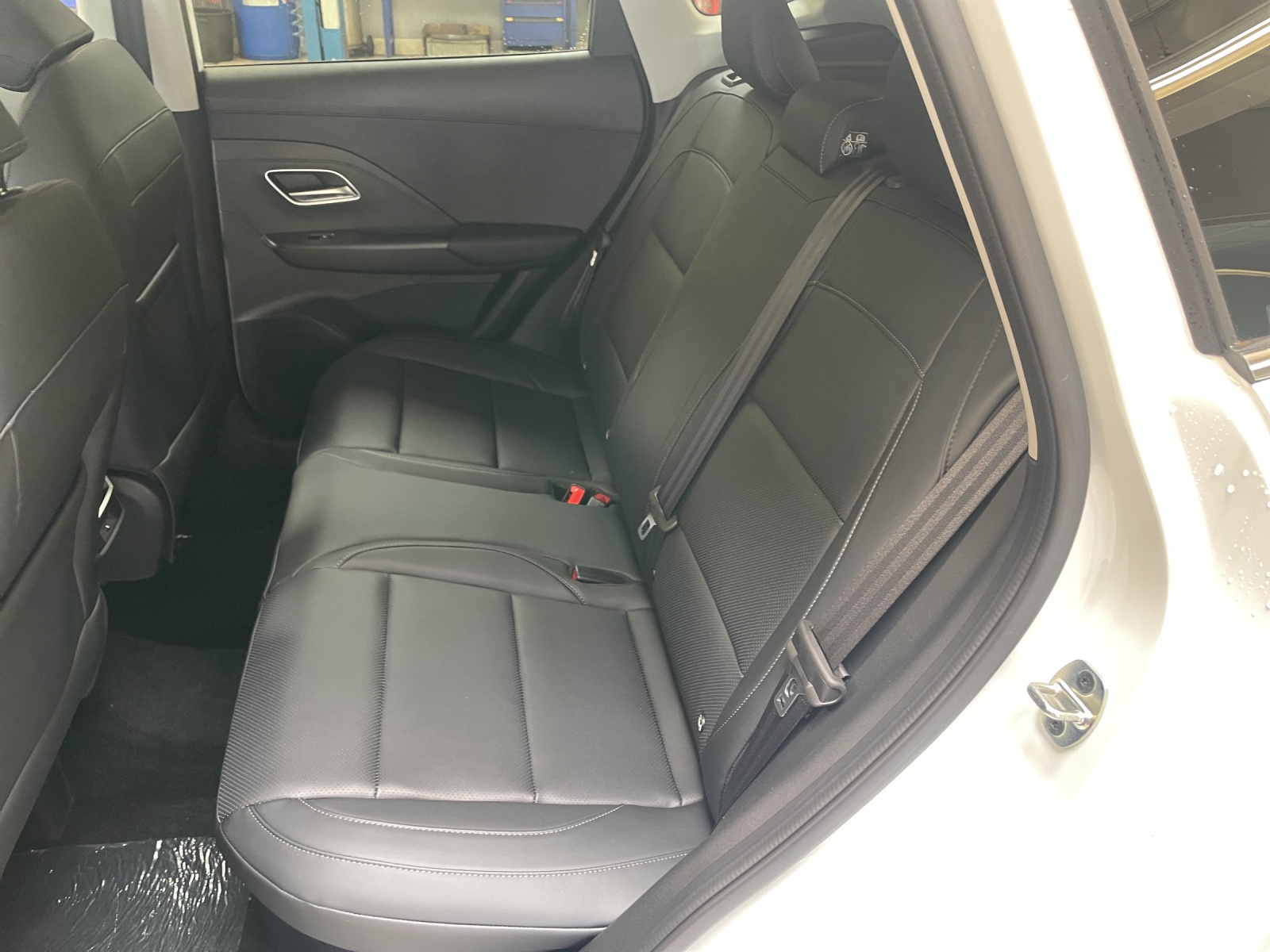 MG ZS 1.5 Hybrid+ Luxury-image-4