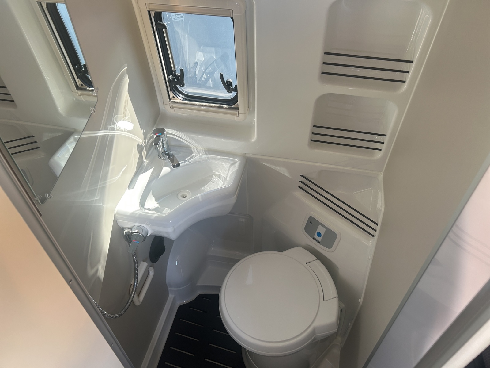 WESTFALIA Columbus 540 Aufstelldach PREMIUM EDITION-image-20