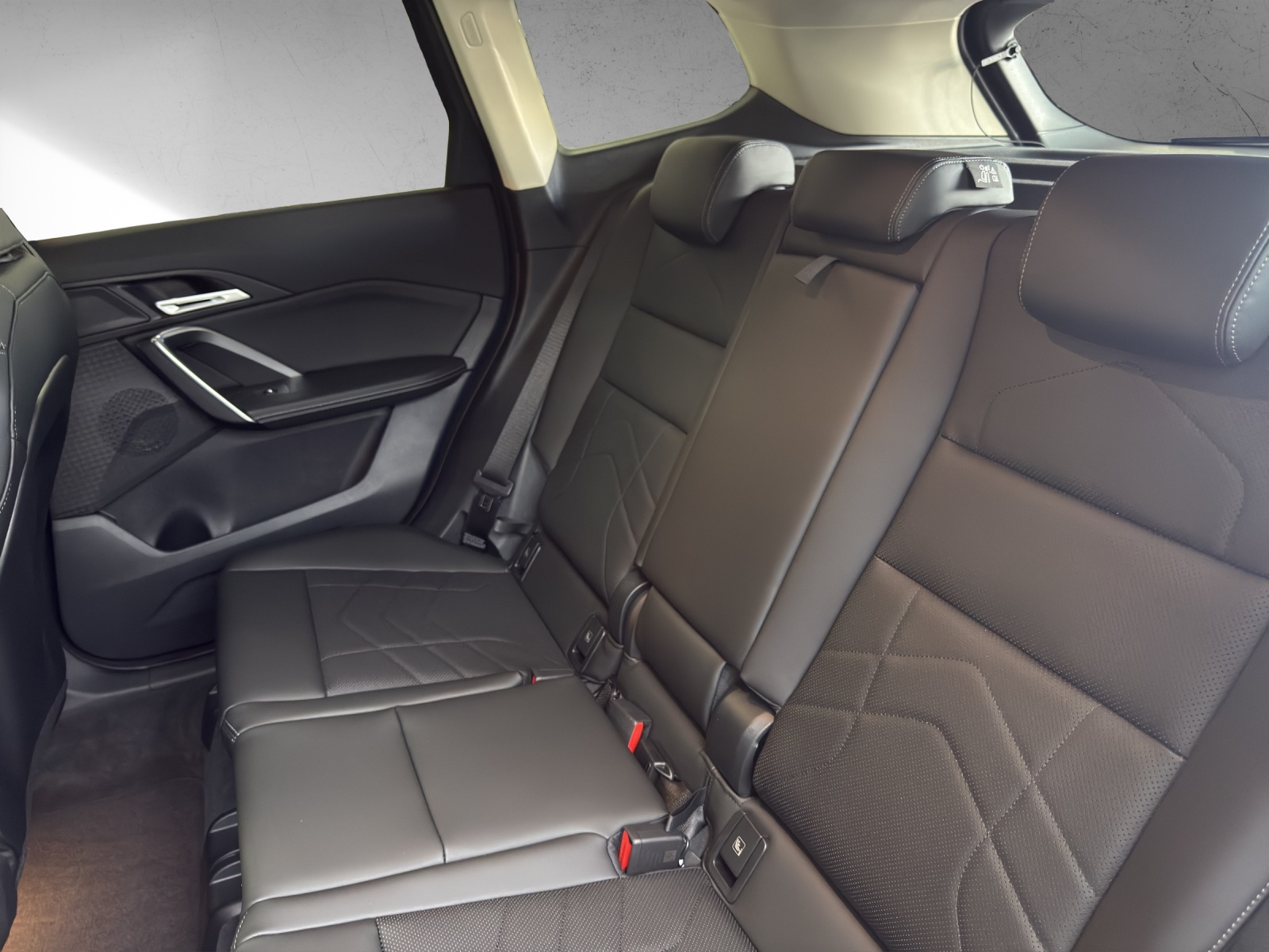 BMW X1 xDrive 20d 48V xLine-image-16