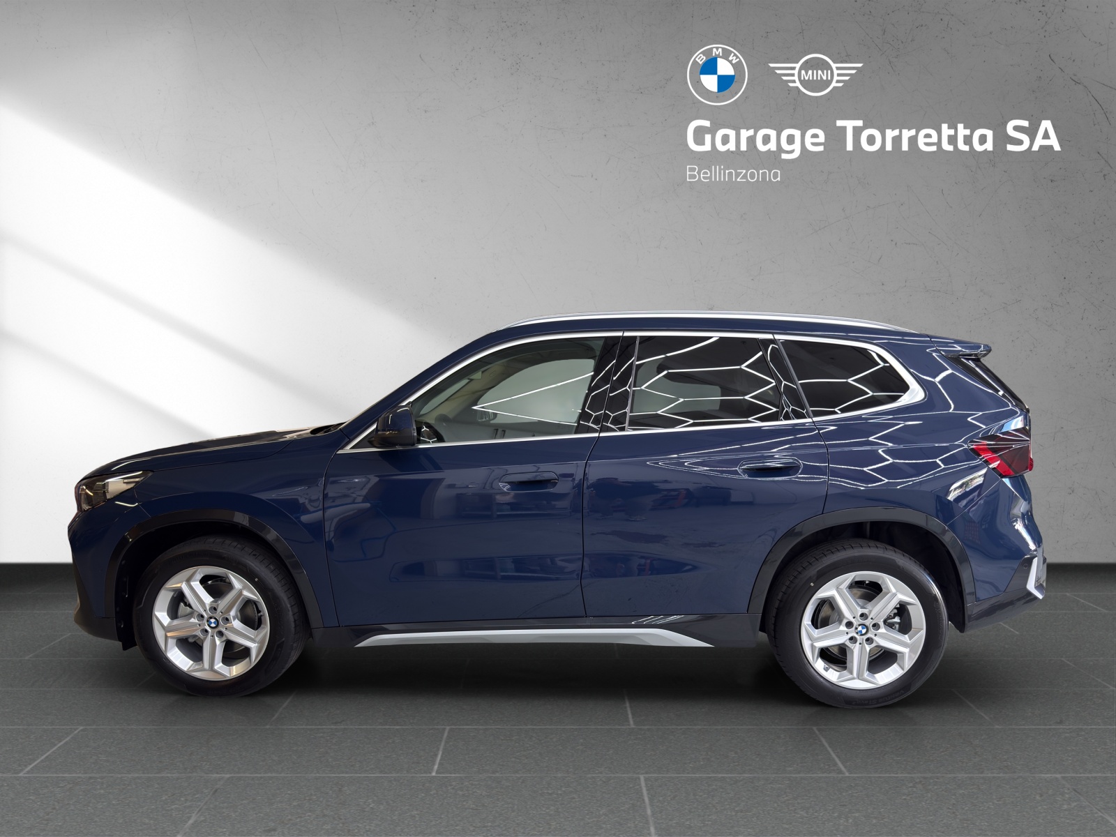 BMW X1 xDrive 20d 48V xLine-image-1