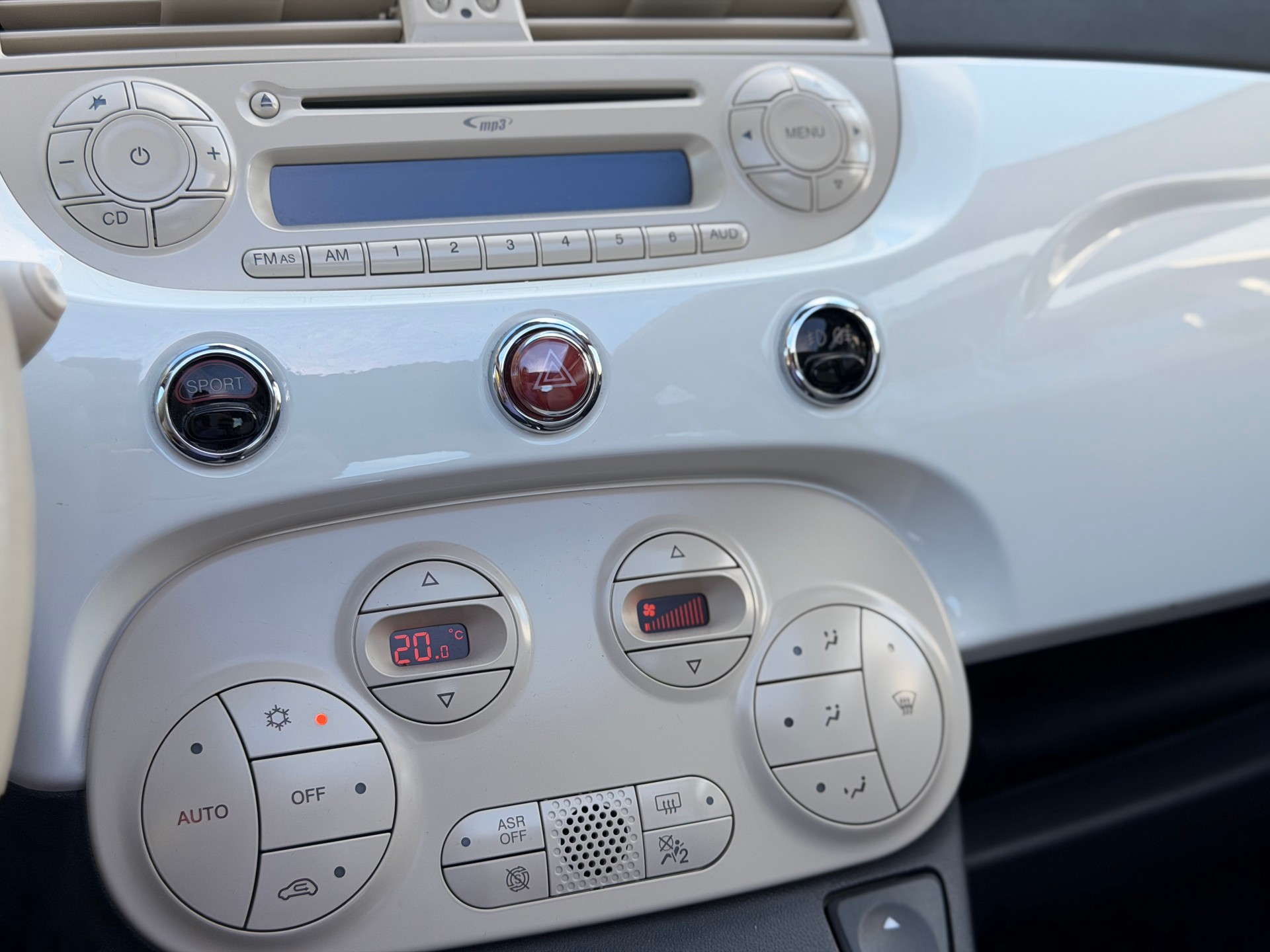 FIAT 500C 0.9 Twinair Turbo Lounge-image-15