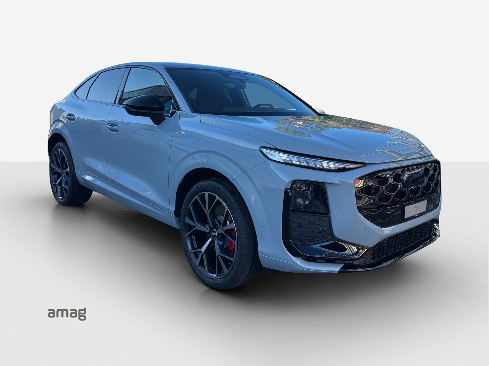 AUDI Q3 Sportback TFSI quattro 195 kW S tronic-image-5
