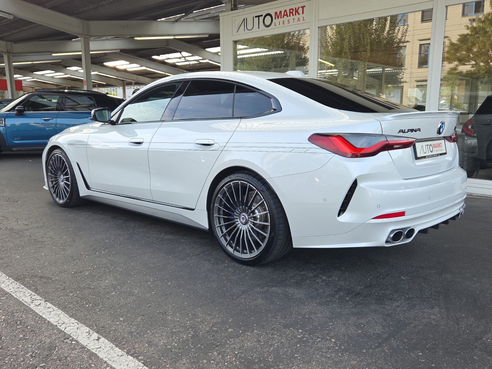 BMW-ALPINA B4 Gran Coupé 3.0 xDrive S-Tronic-image-2