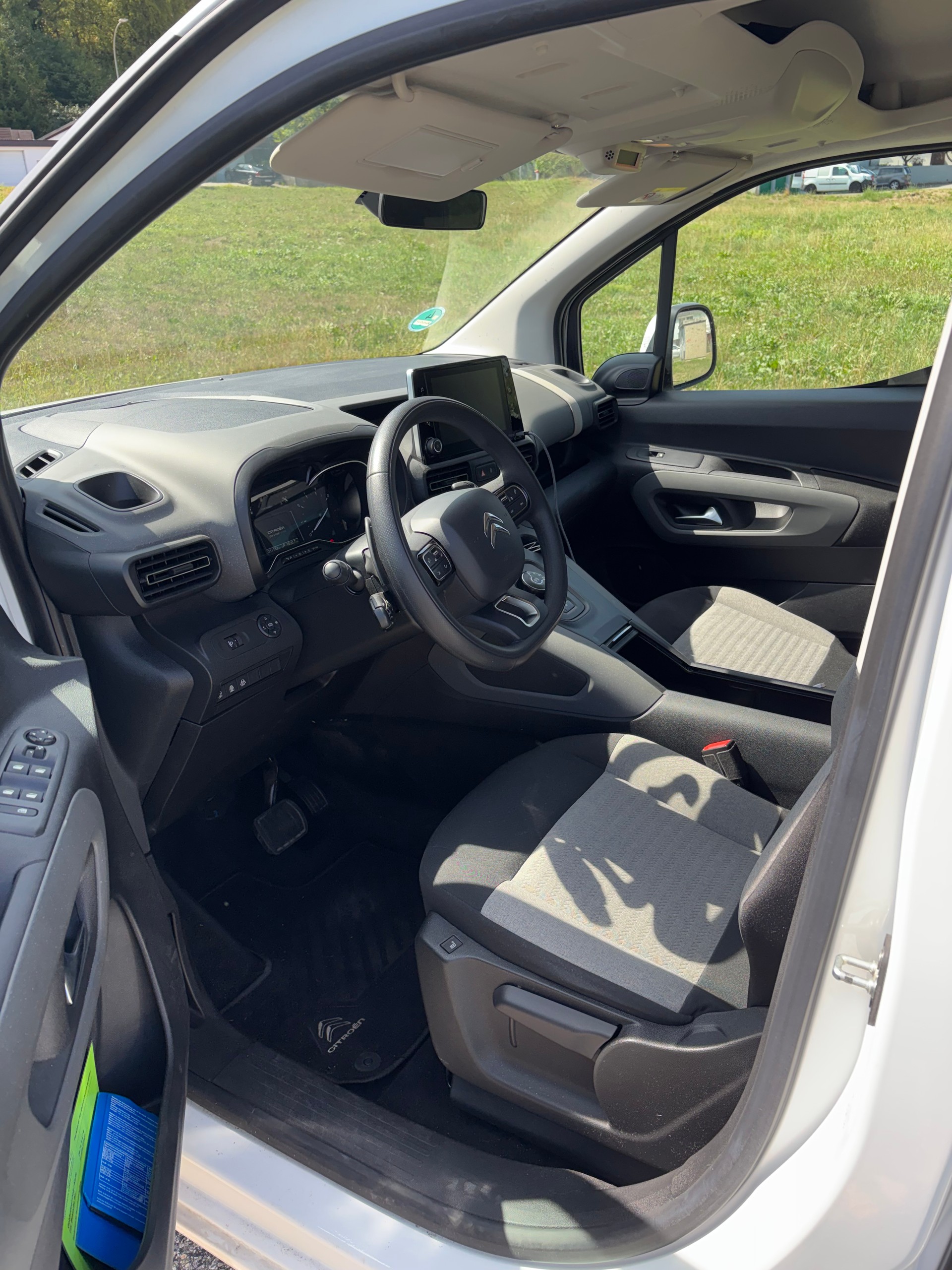CITROEN 1.5 BlueHDi 130 Shine-image-2