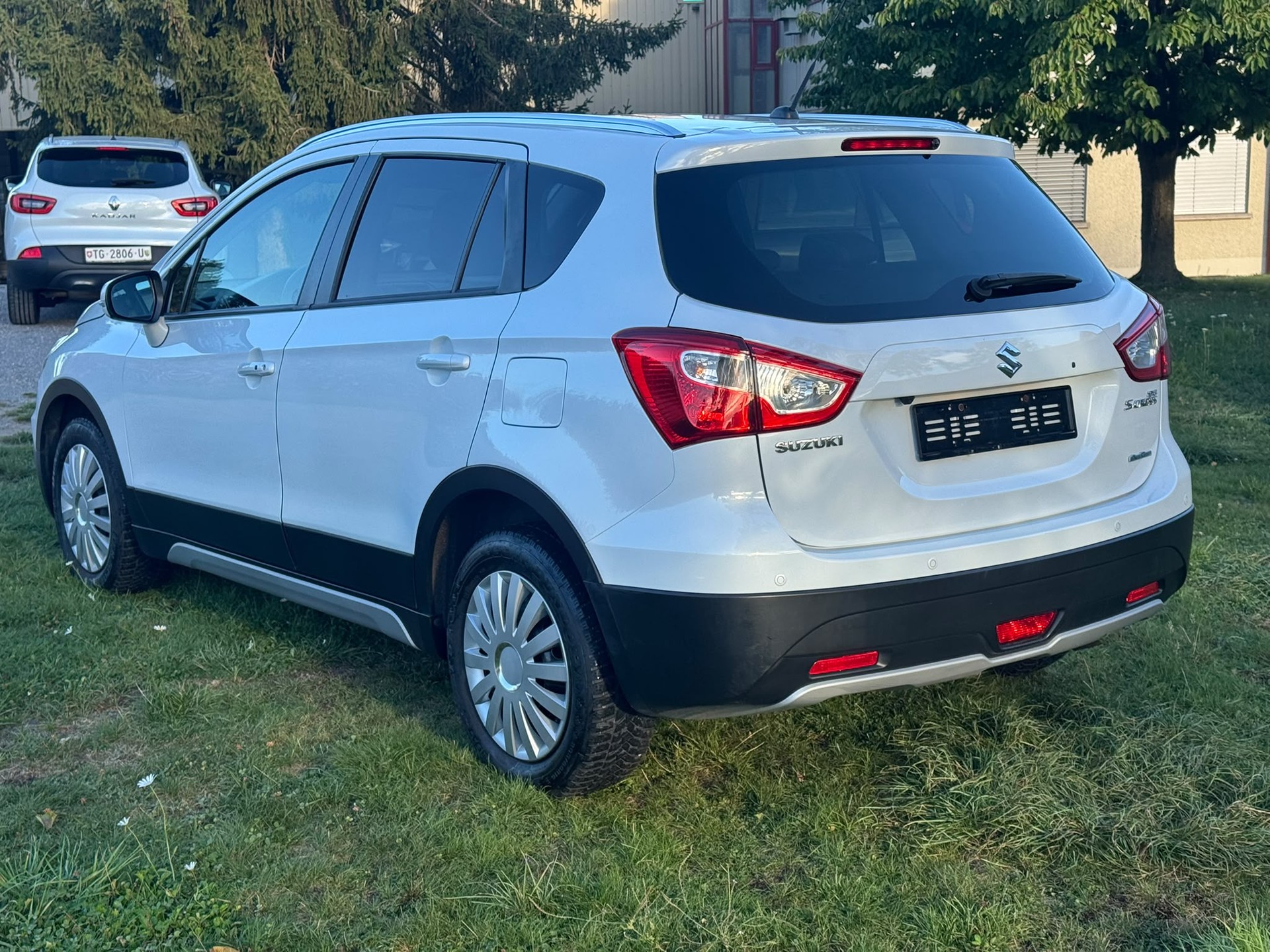 SUZUKI SX4 S-Cross 1.6 TD Sergio Cellano Top 4WD-image-5