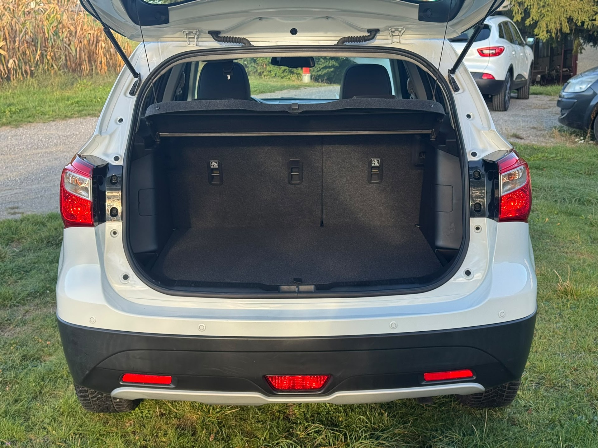 SUZUKI SX4 S-Cross 1.6 TD Sergio Cellano Top 4WD-image-7