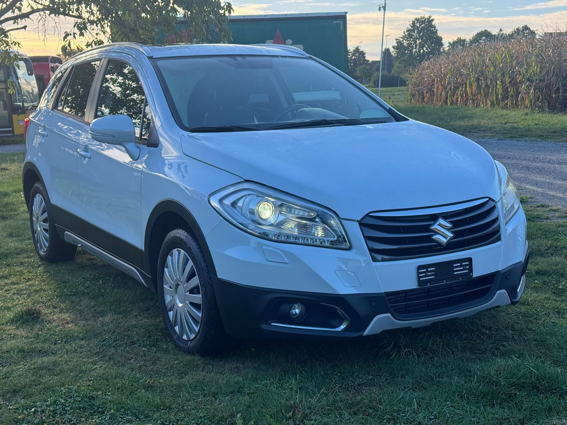 SUZUKI SX4 S-Cross 1.6 TD Sergio Cellano Top 4WD-image-2