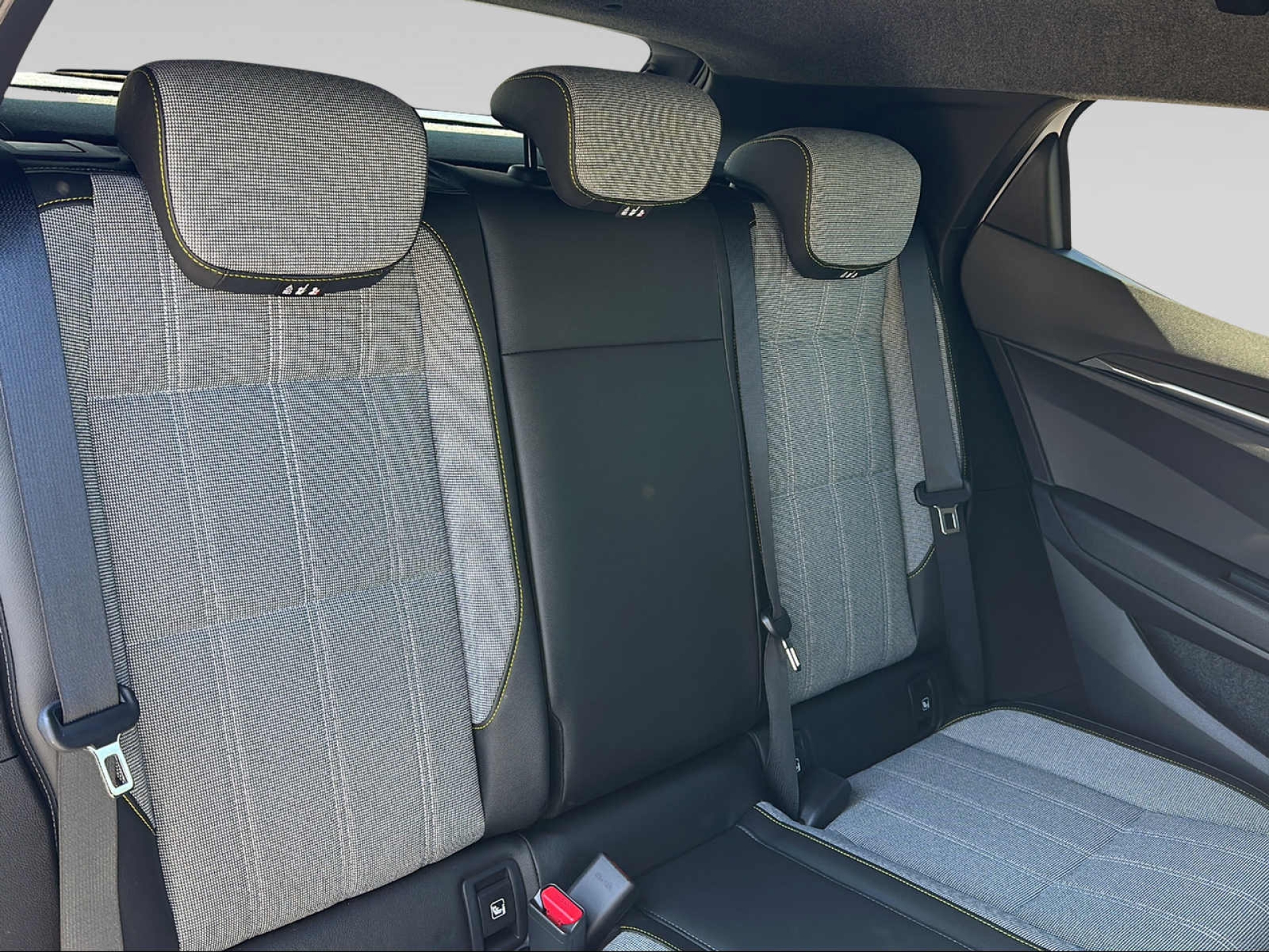 RENAULT Mégane E-Tech-image-11