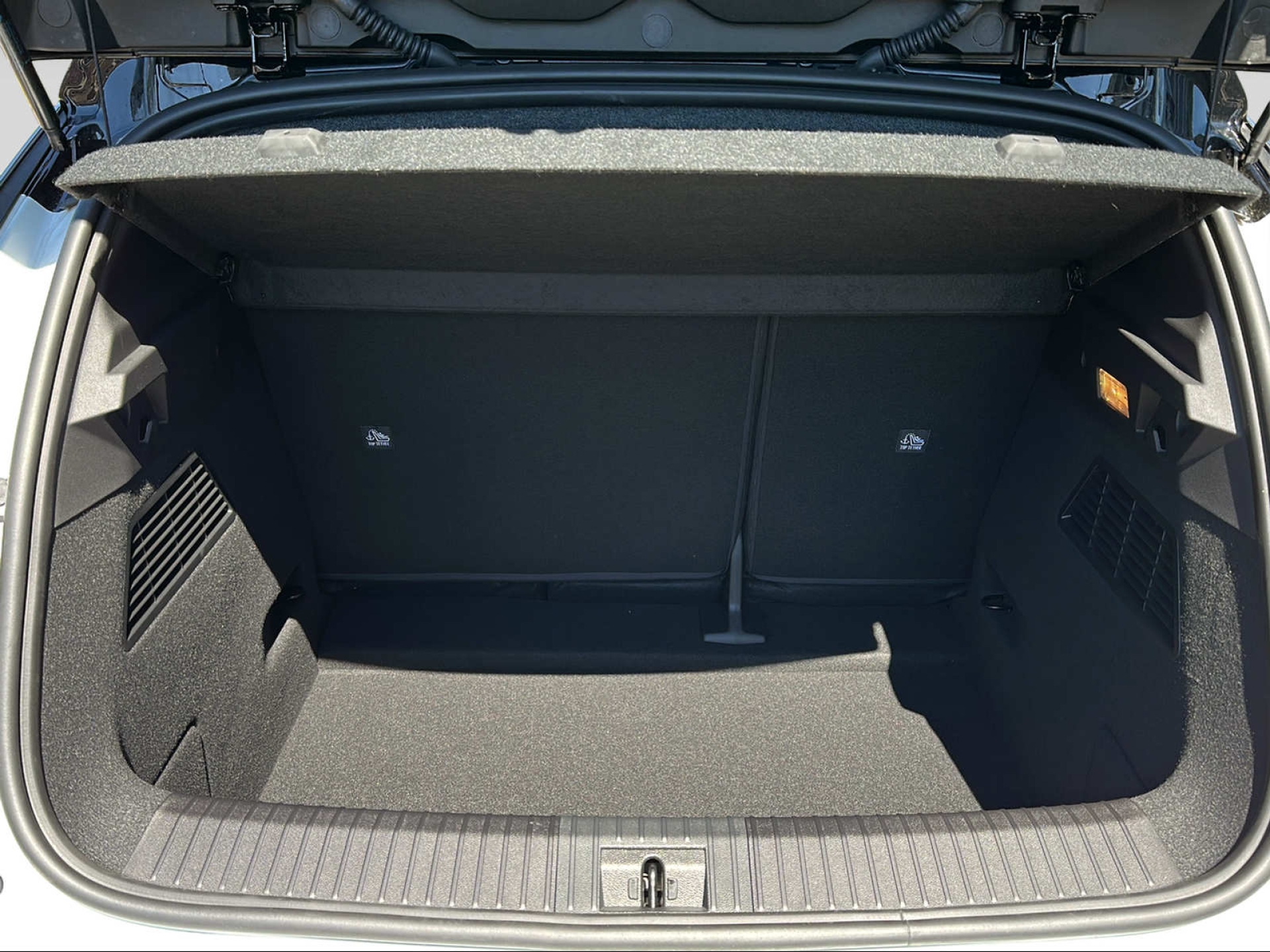 RENAULT Mégane E-Tech-image-9
