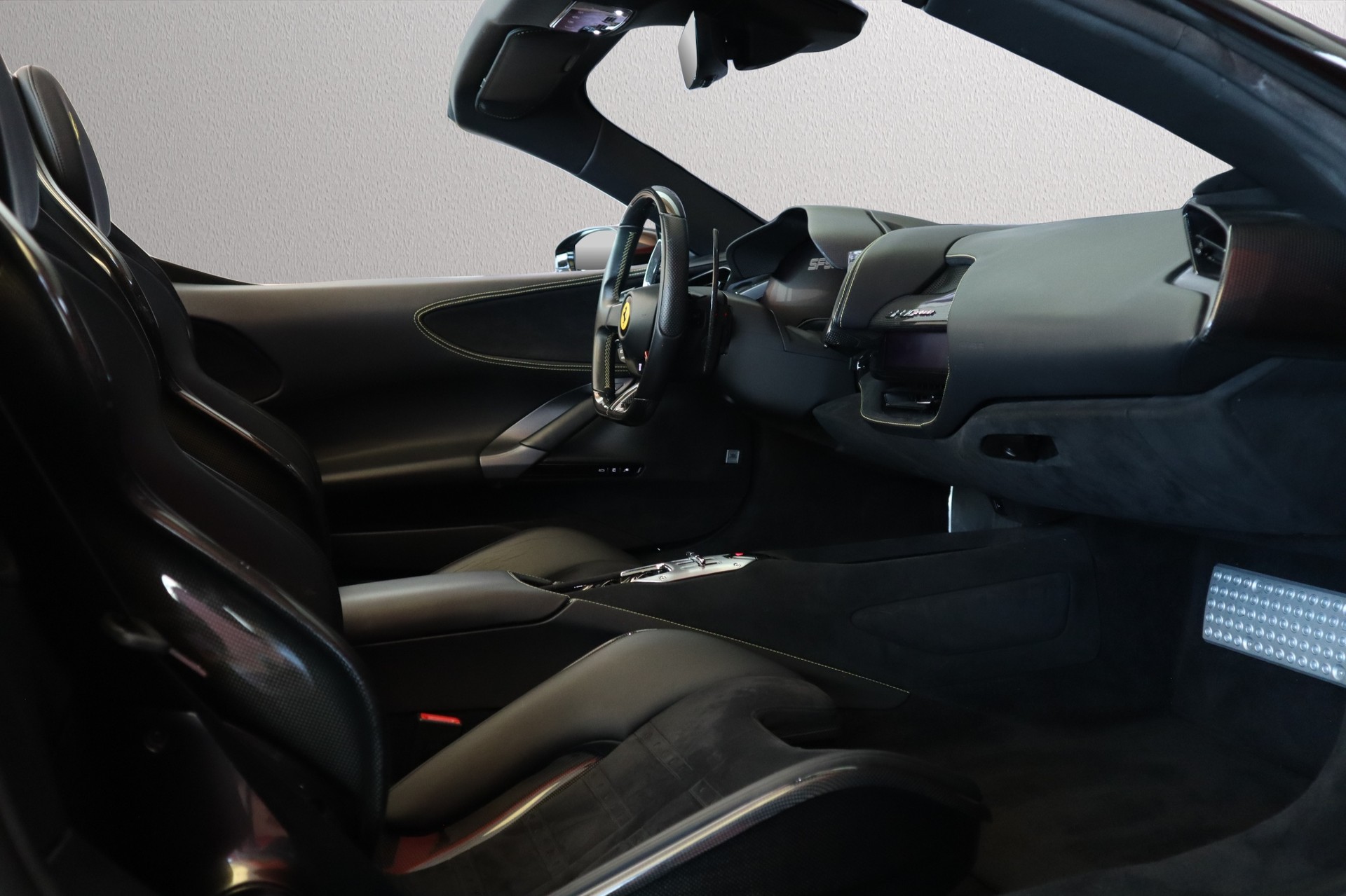 FERRARI SF90 Spider-image-24