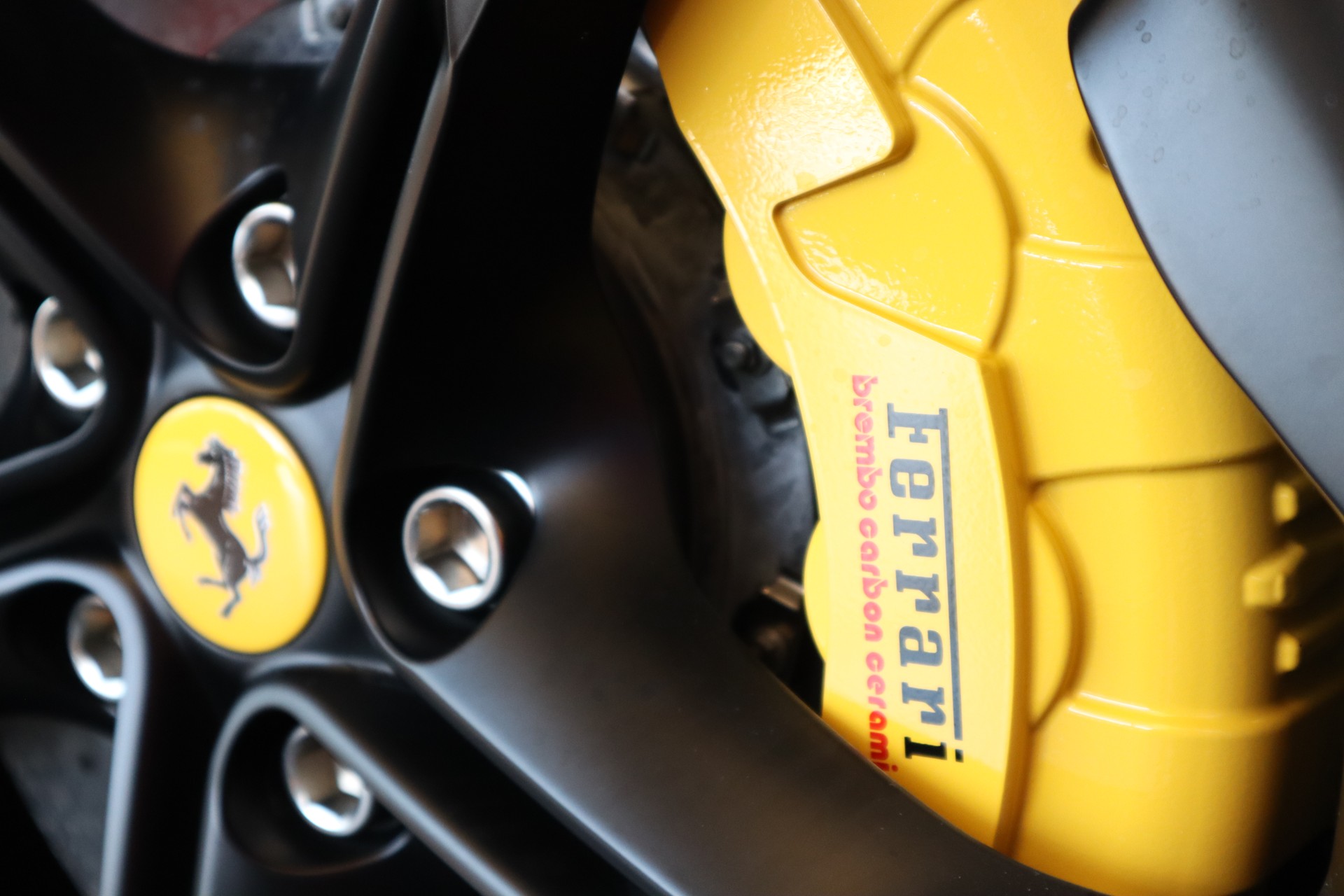 FERRARI SF90 Spider-image-29