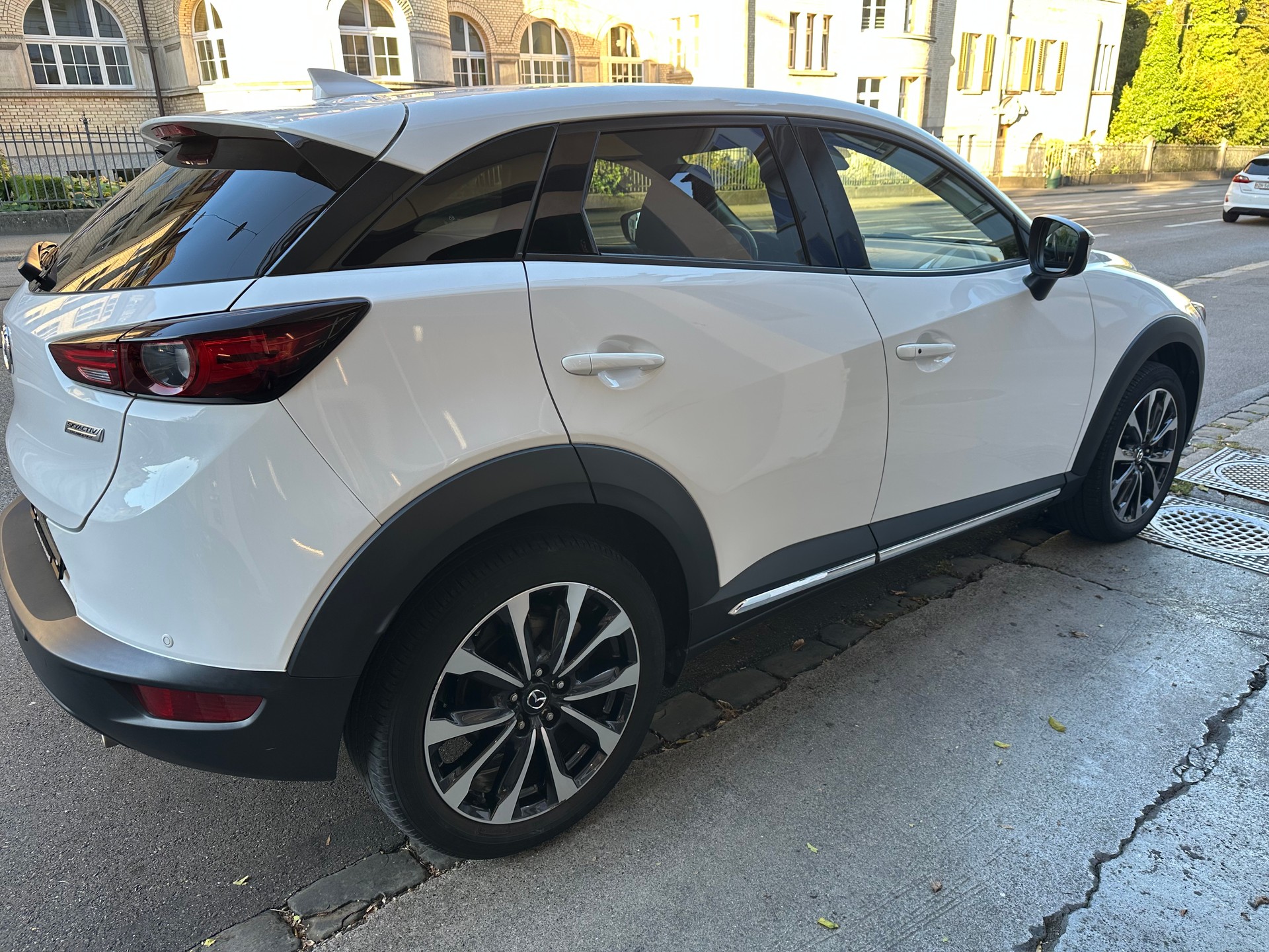 MAZDA CX-3 SKYACTIV-G 150 Revolution AWD Automat-image-5