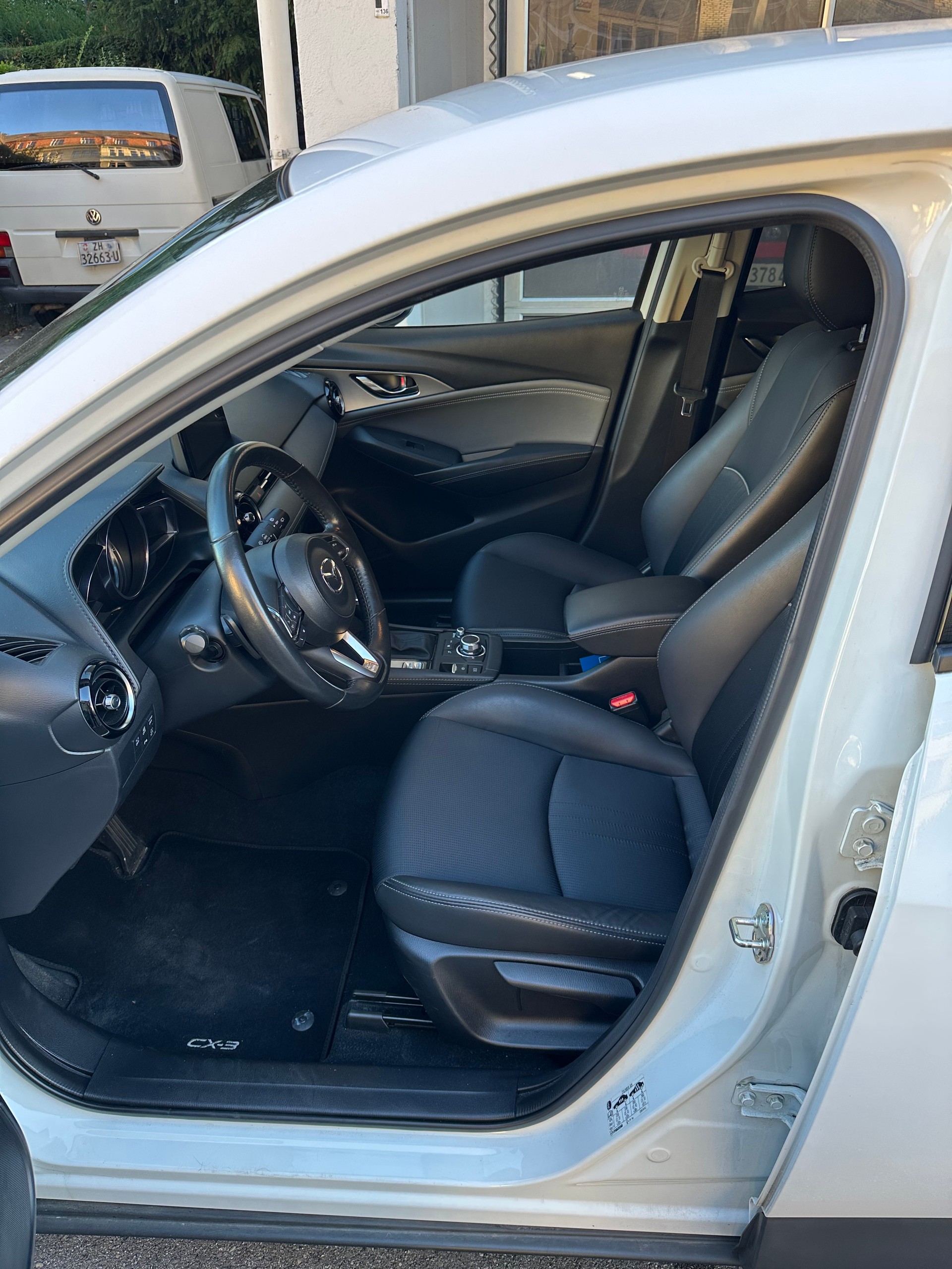 MAZDA CX-3 SKYACTIV-G 150 Revolution AWD Automat-image-9