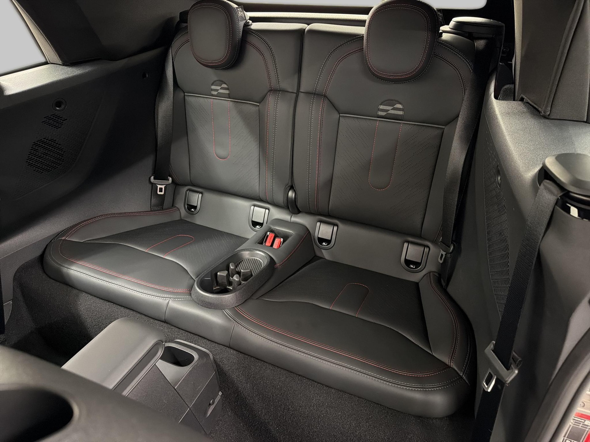 MINI John Cooper Works Cabrio-image-16
