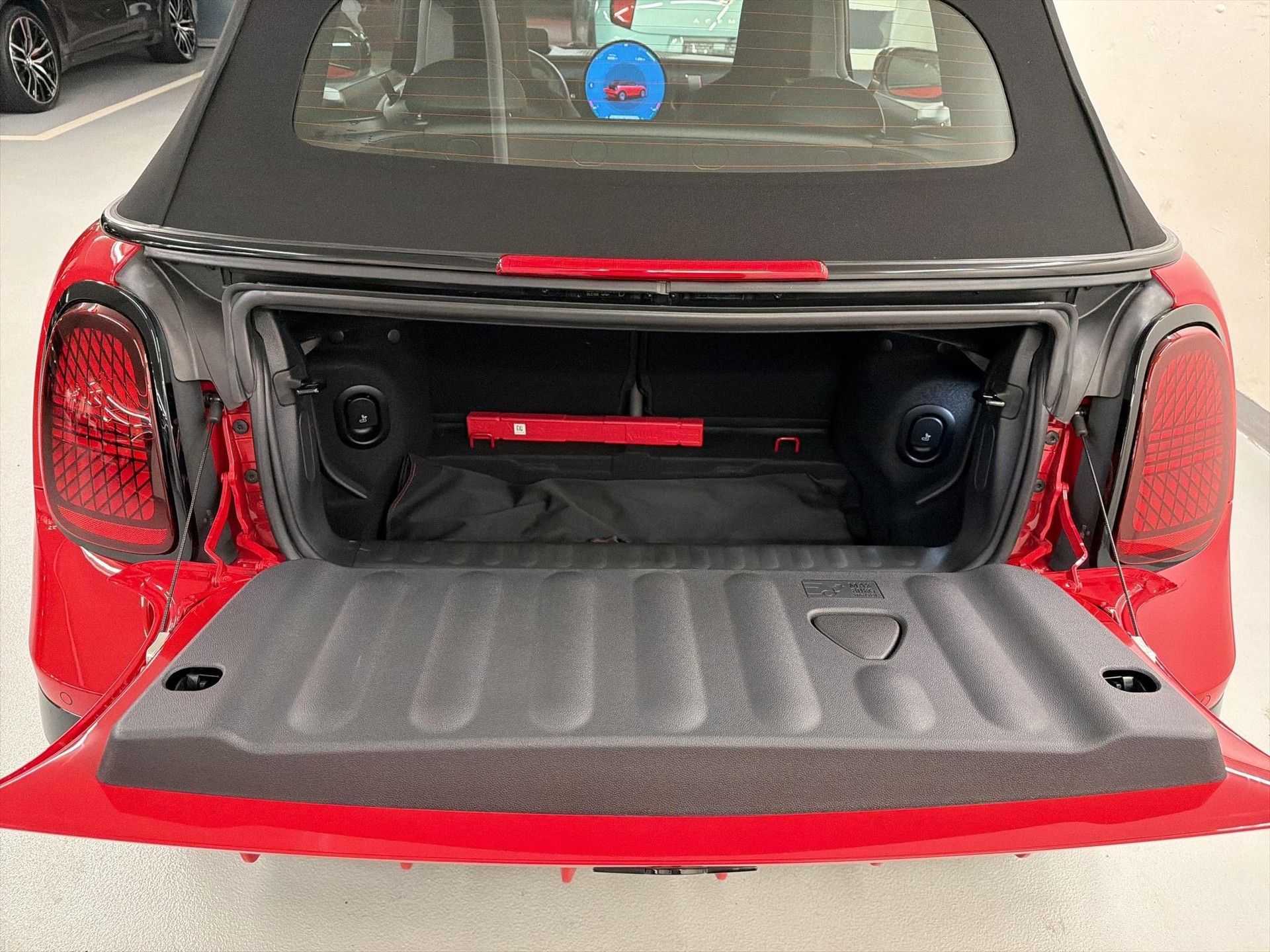 MINI John Cooper Works Cabrio-image-15