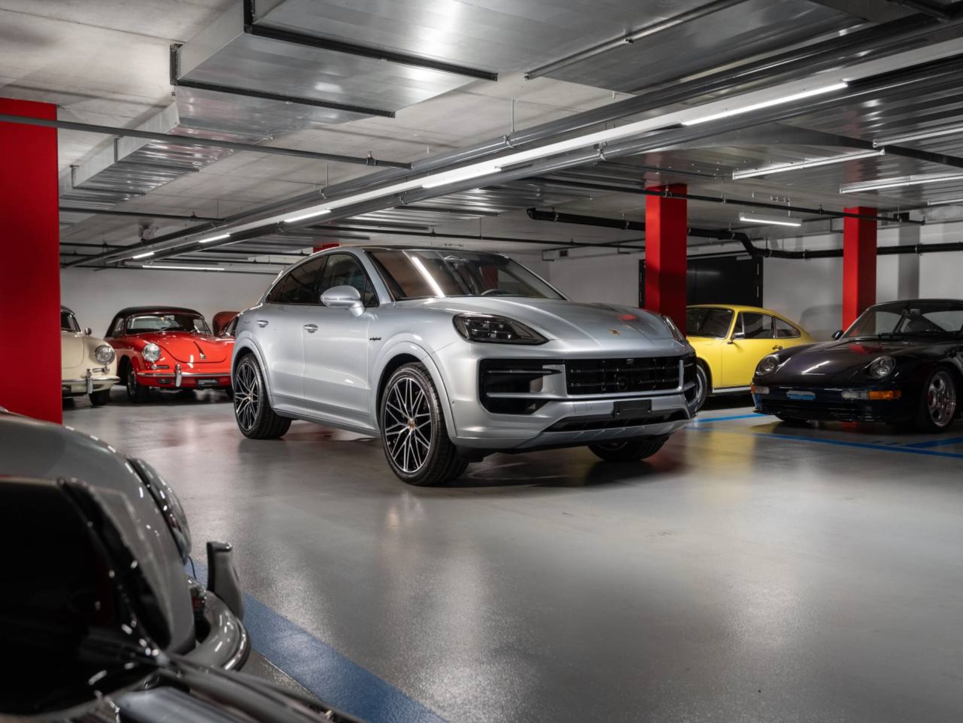 PORSCHE Cayenne E-Hybrid Coupé Black Edition-image-2