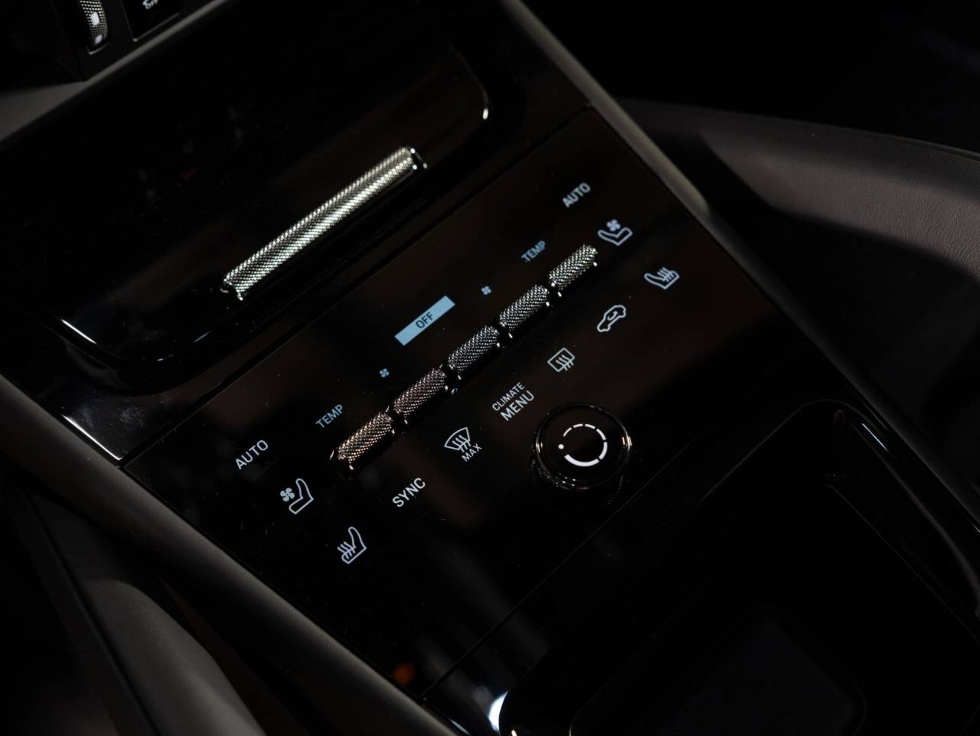 PORSCHE Cayenne E-Hybrid Coupé Black Edition-image-13