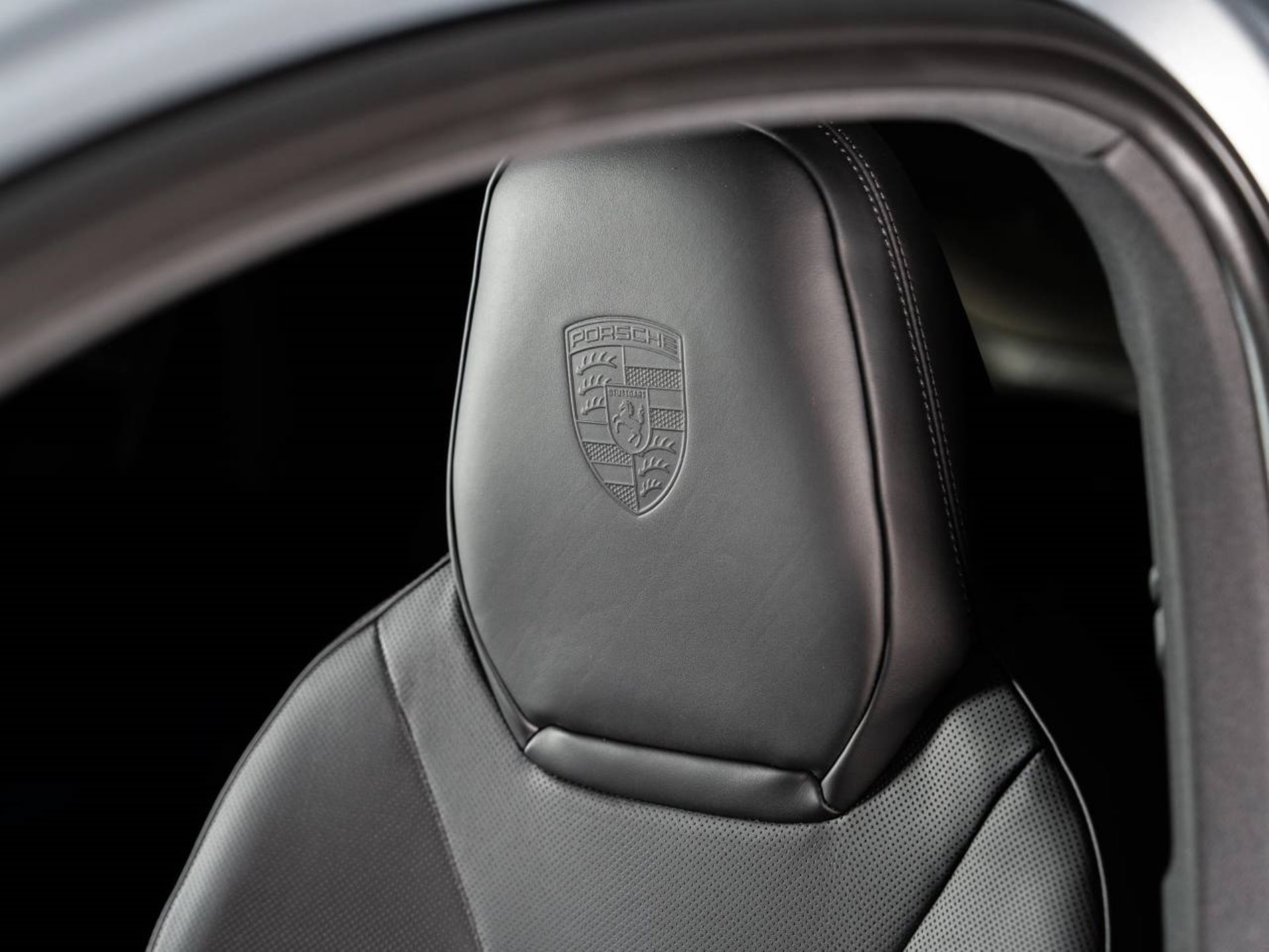 PORSCHE Cayenne E-Hybrid Coupé Black Edition-image-16