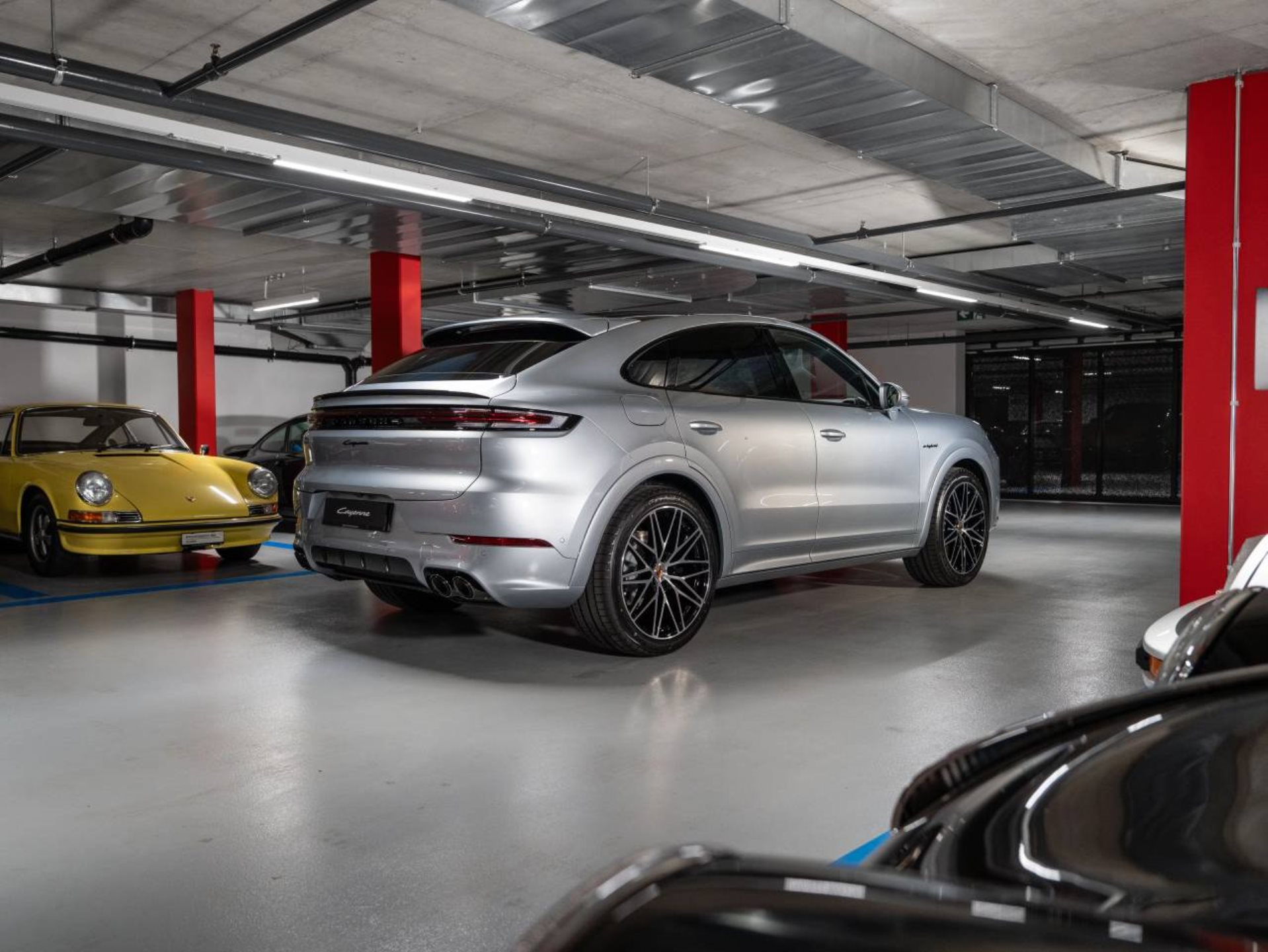 PORSCHE Cayenne E-Hybrid Coupé Black Edition-image-5
