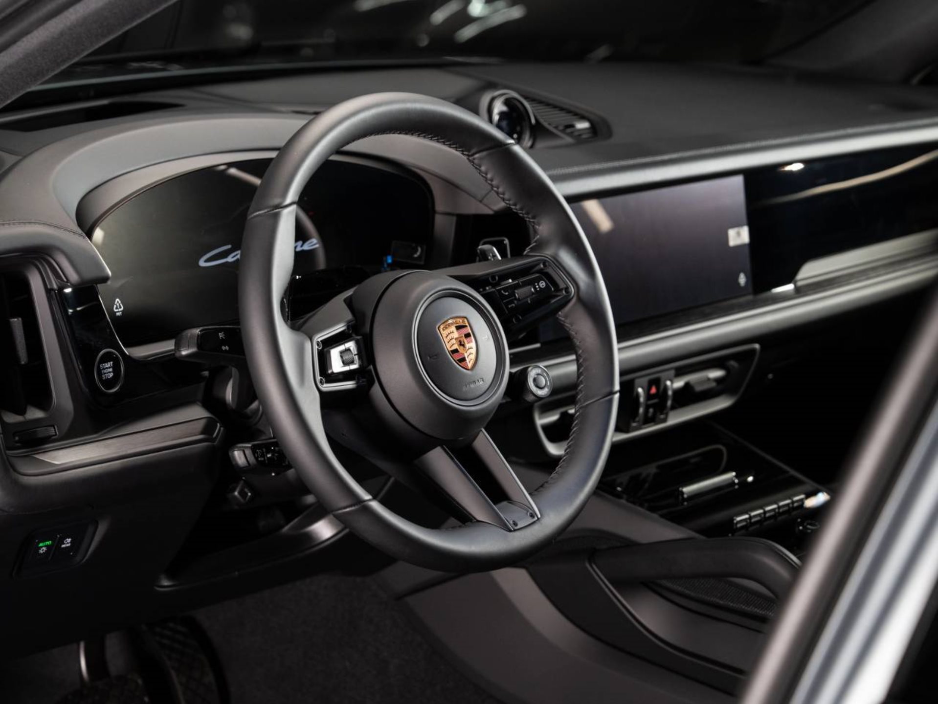 PORSCHE Cayenne E-Hybrid Coupé Black Edition-image-8