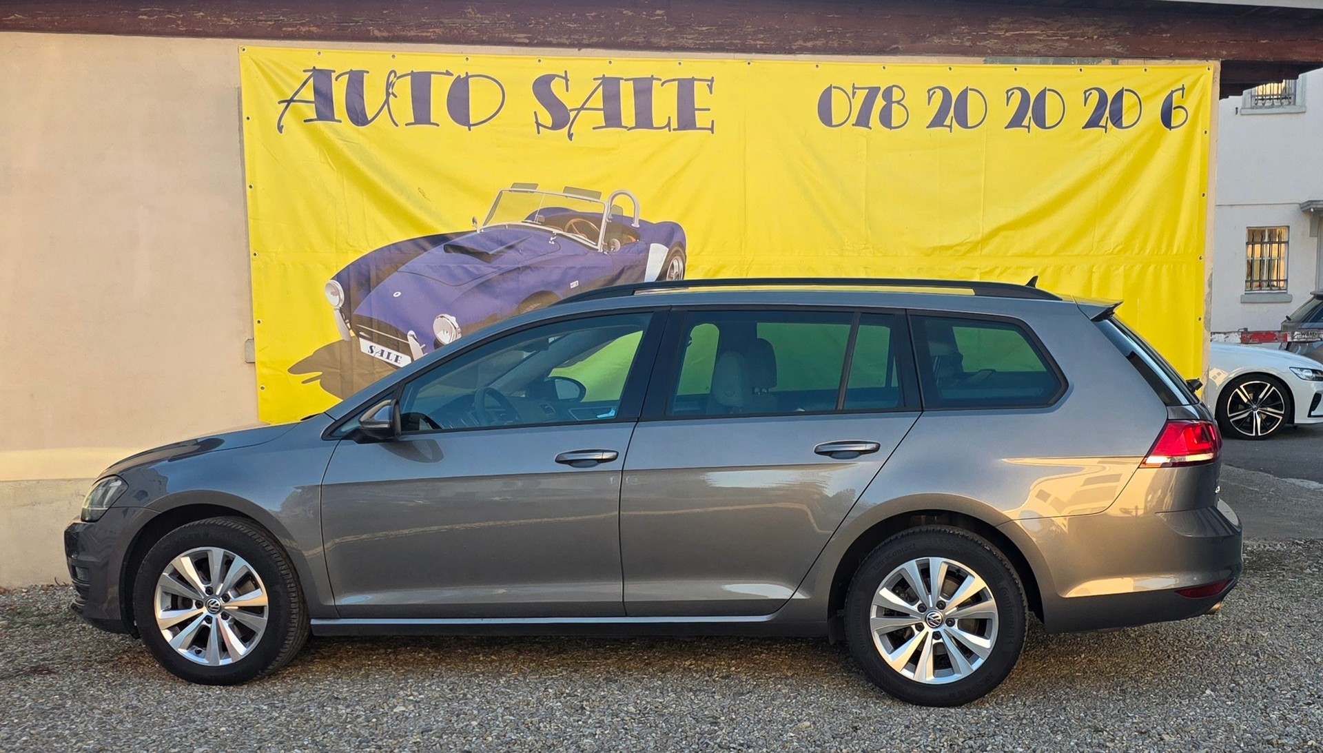 VW Golf Variant 2.0 TDI Comfortline-image-2