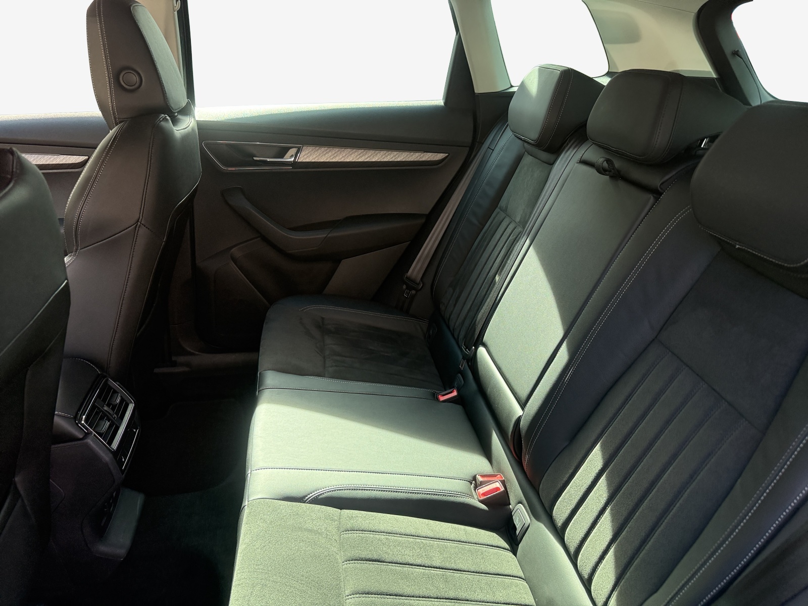 SKODA Karoq 1.5 TSI Style DSG-image-11