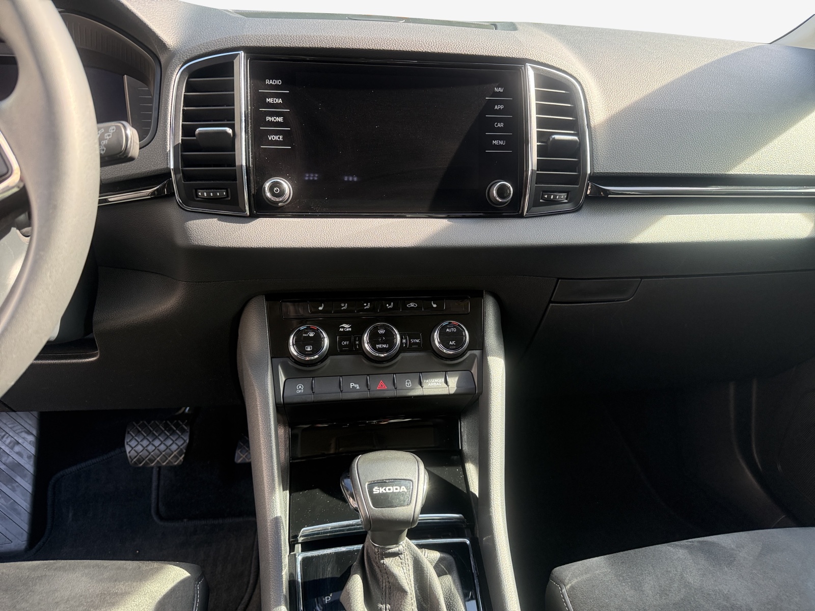 SKODA Karoq 1.5 TSI Style DSG-image-10
