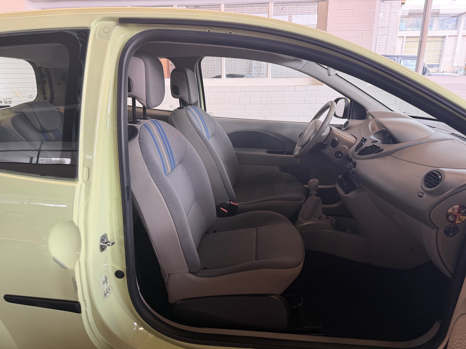 RENAULT Twingo 1.2 Expression-image-7