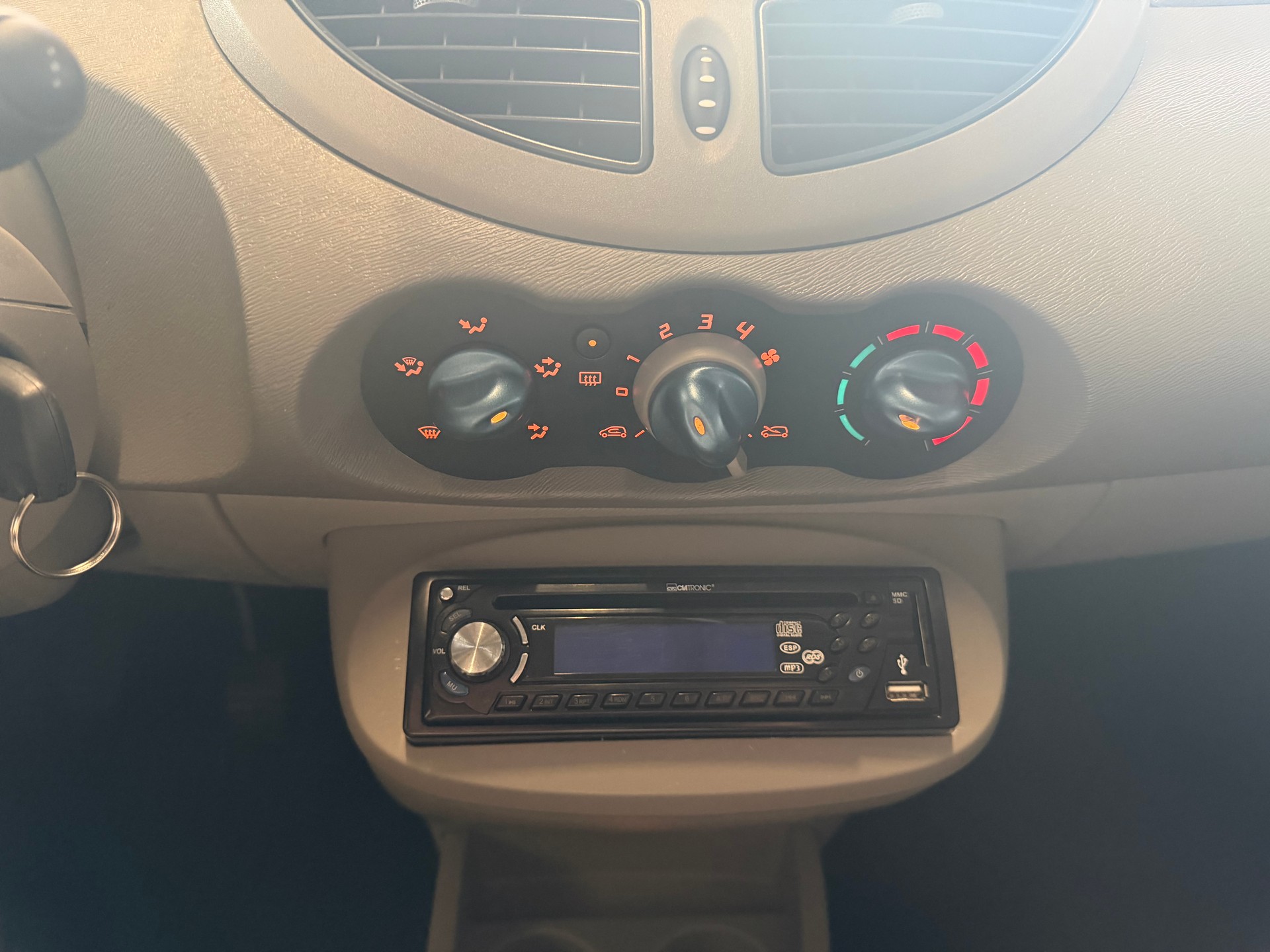 RENAULT Twingo 1.2 Expression-image-11