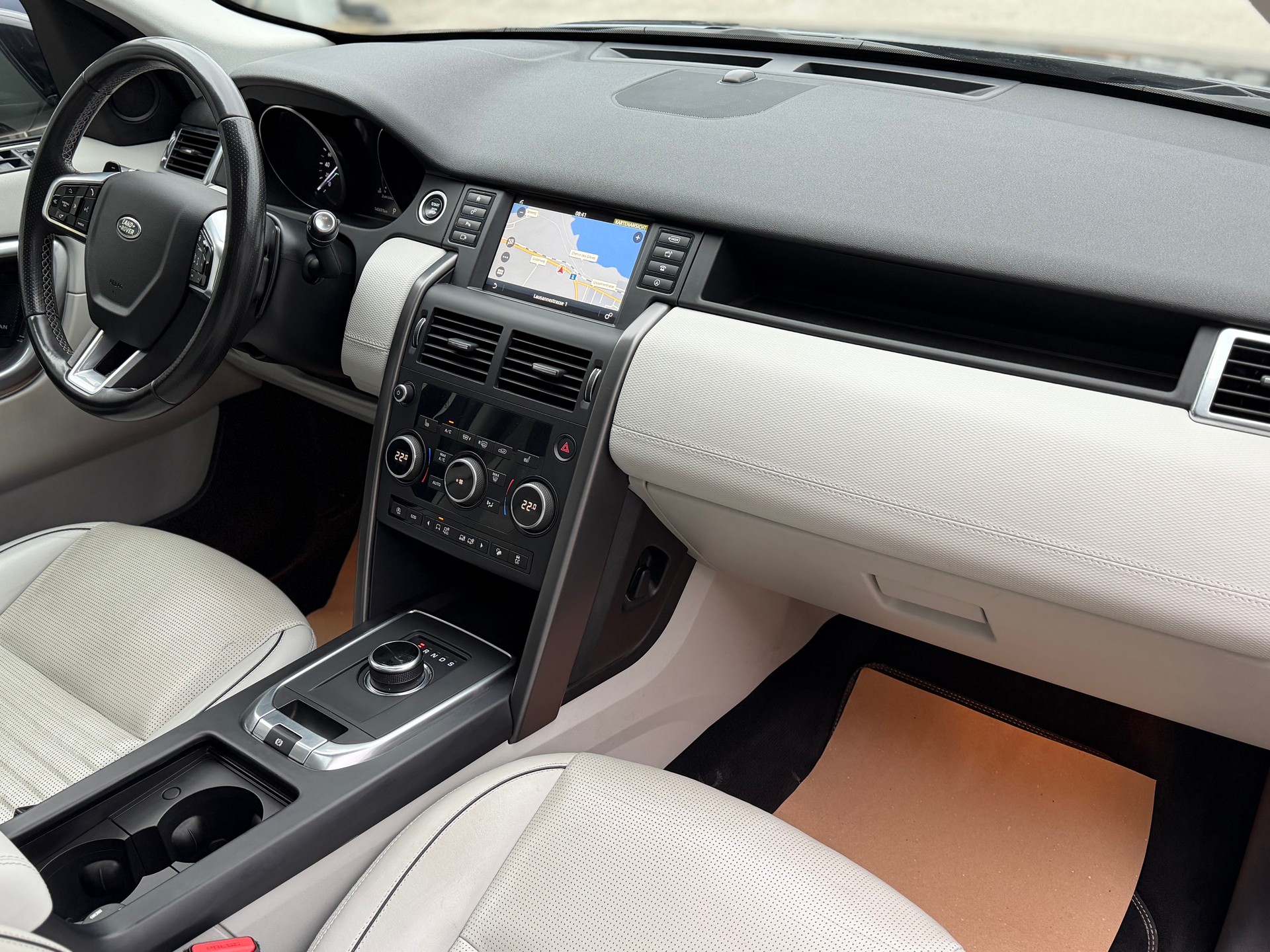 LAND ROVER Discovery Sport 2.0 Si4 HSE AT9-image-14