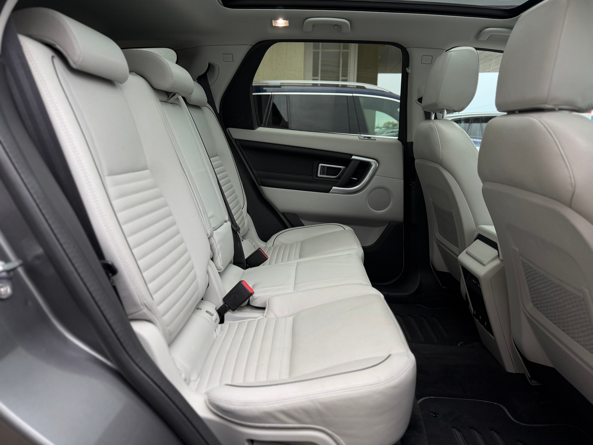 LAND ROVER Discovery Sport 2.0 Si4 HSE AT9-image-12