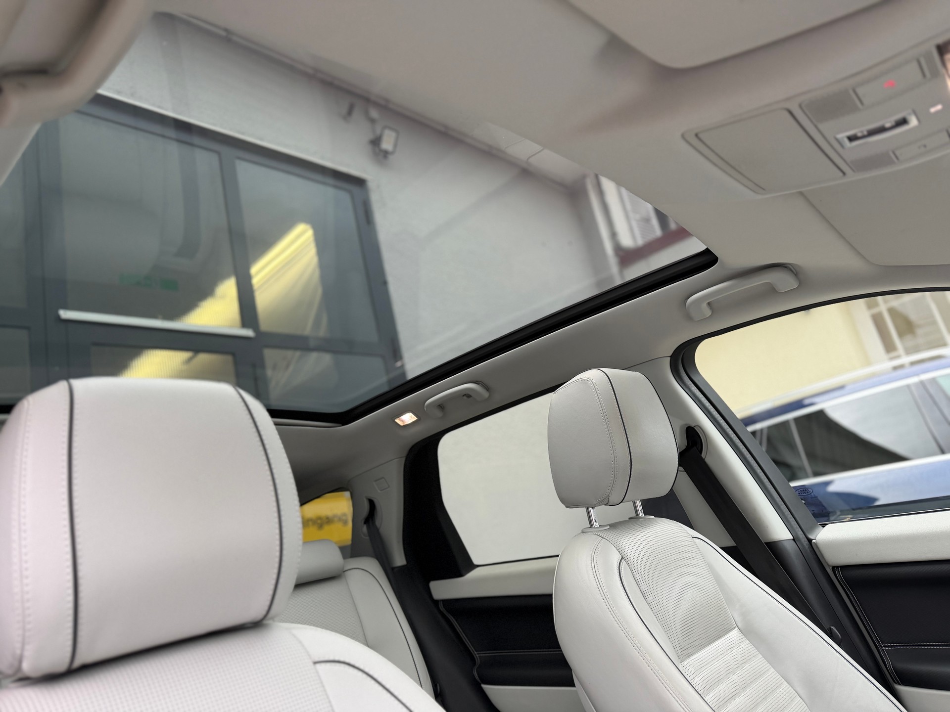 LAND ROVER Discovery Sport 2.0 Si4 HSE AT9-image-16