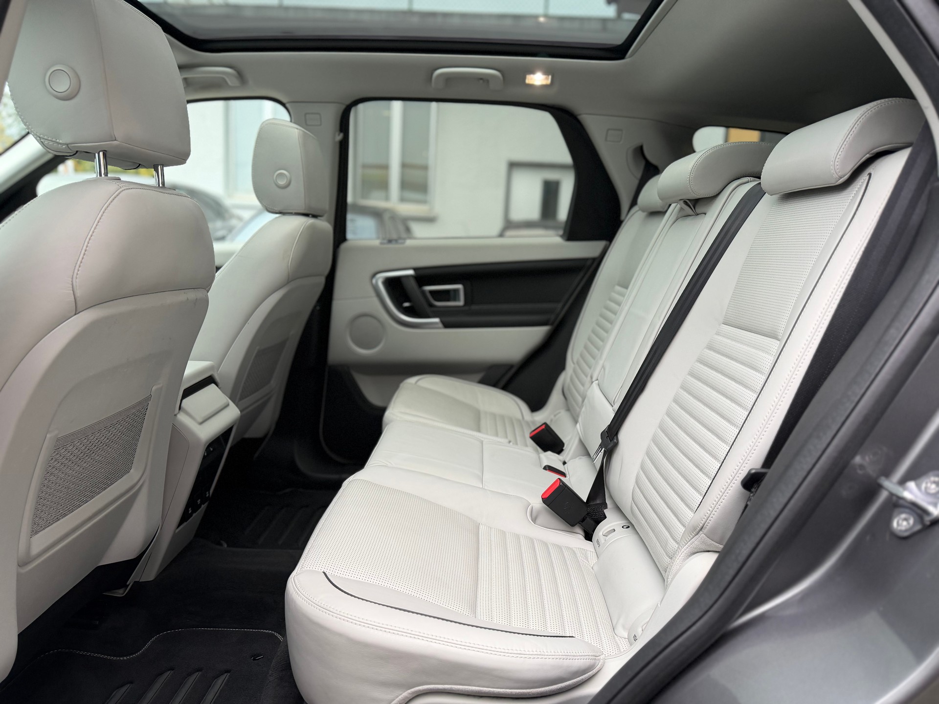 LAND ROVER Discovery Sport 2.0 Si4 HSE AT9-image-10