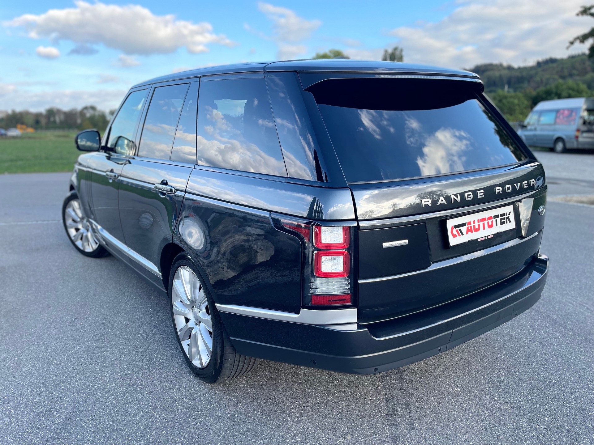 LAND ROVER Range Rover 4.4 SDV8 SV Autobiography Automatic-image-2